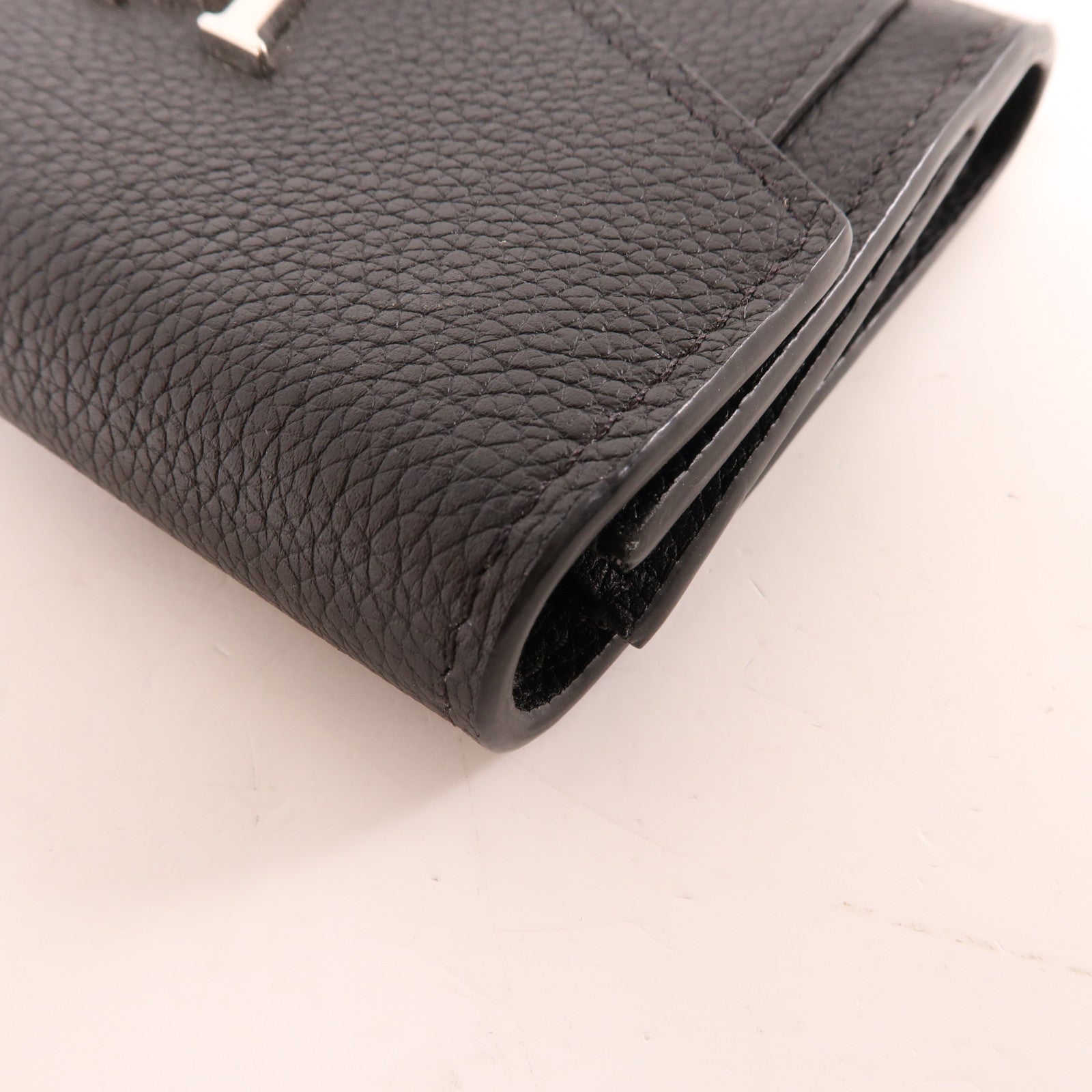 LOUIS VUITTON 牛皮皮革MyLockMe Compact Wallet銀扣錢包黑色