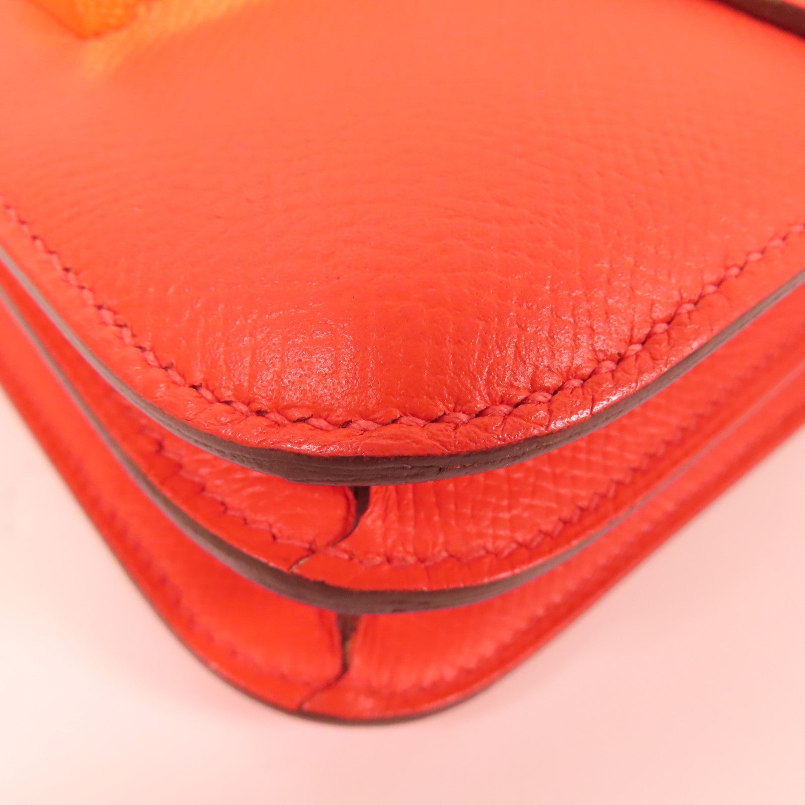 HERMES Epsom皮革Constance Mini金扣肩背袋Red