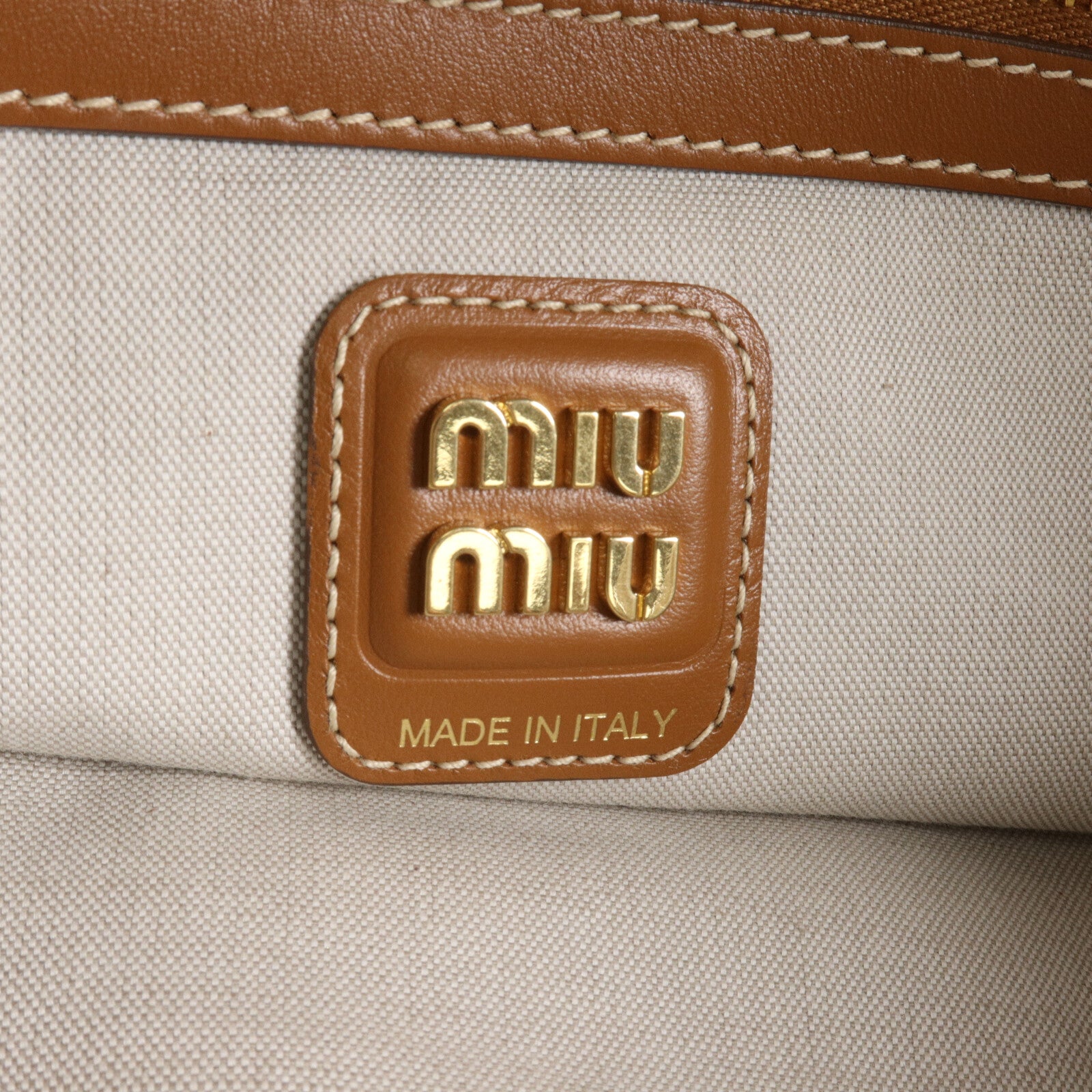 Miu Miu 牛皮皮革Ivy Tote肩背袋/手挽袋