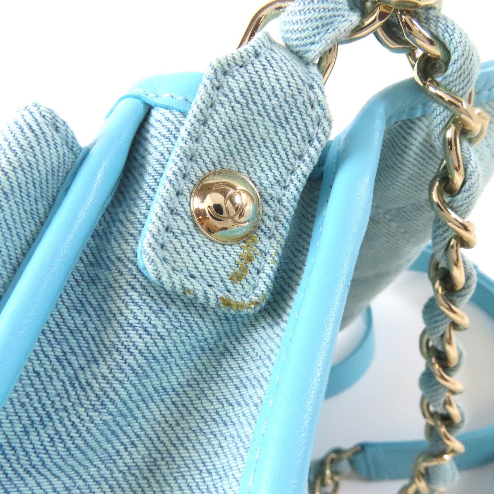 CHANEL 【激減優惠】菱格牛仔布Small Messenger Flap金扣鏈帶肩背袋藍色