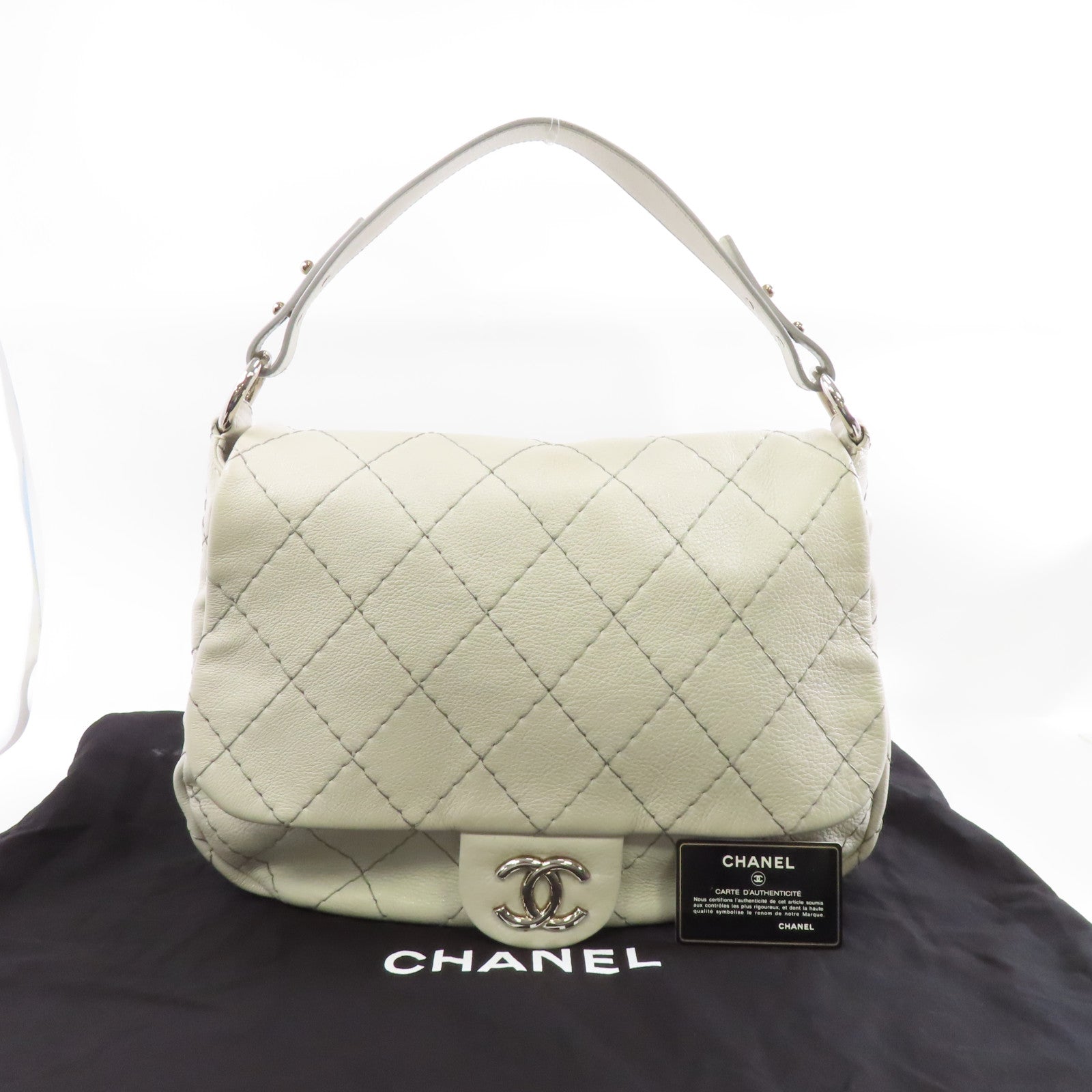 CHANEL 牛皮皮革Shoulder Bag銀扣肩背袋白色