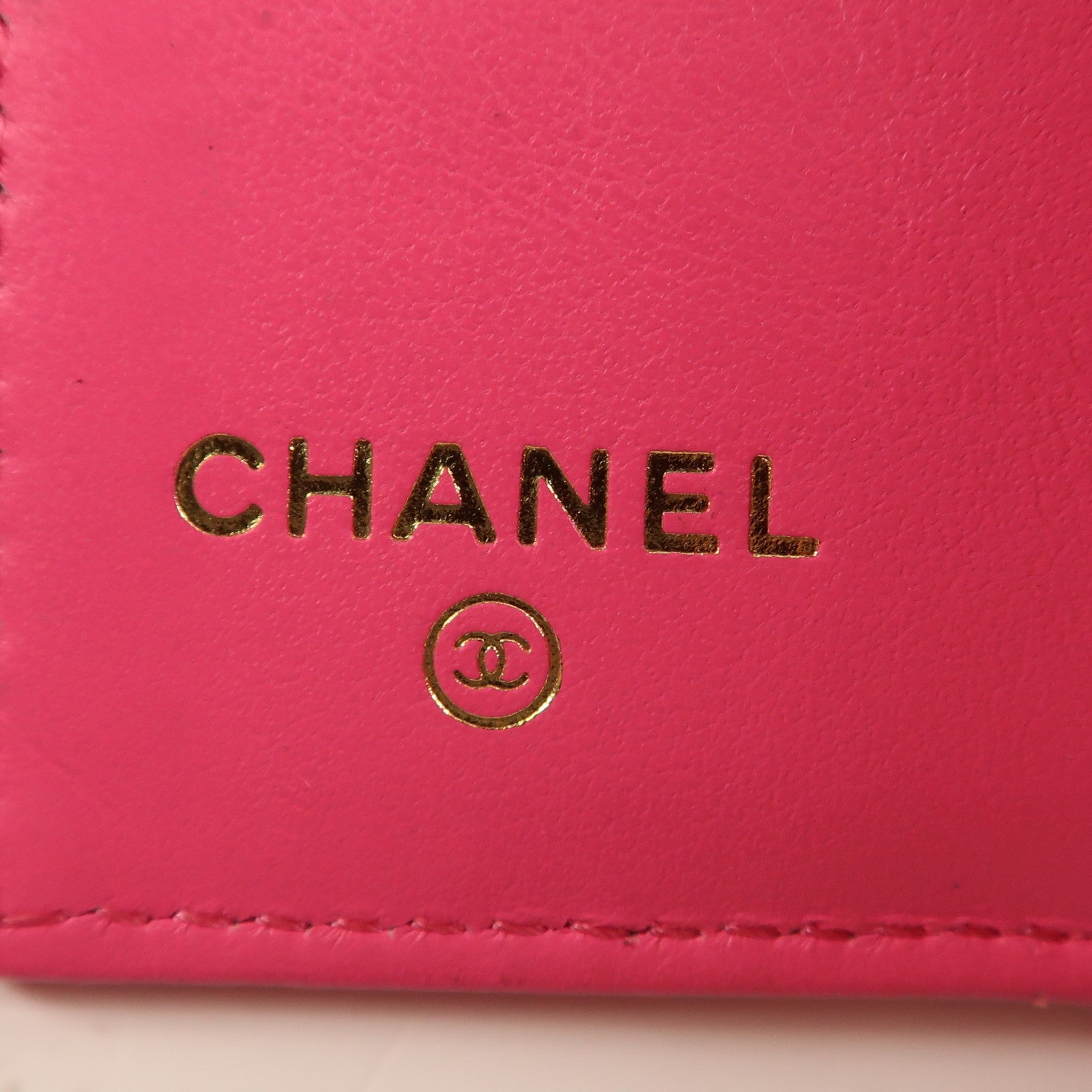 CHANEL 牛皮皮革Wallet金扣錢包