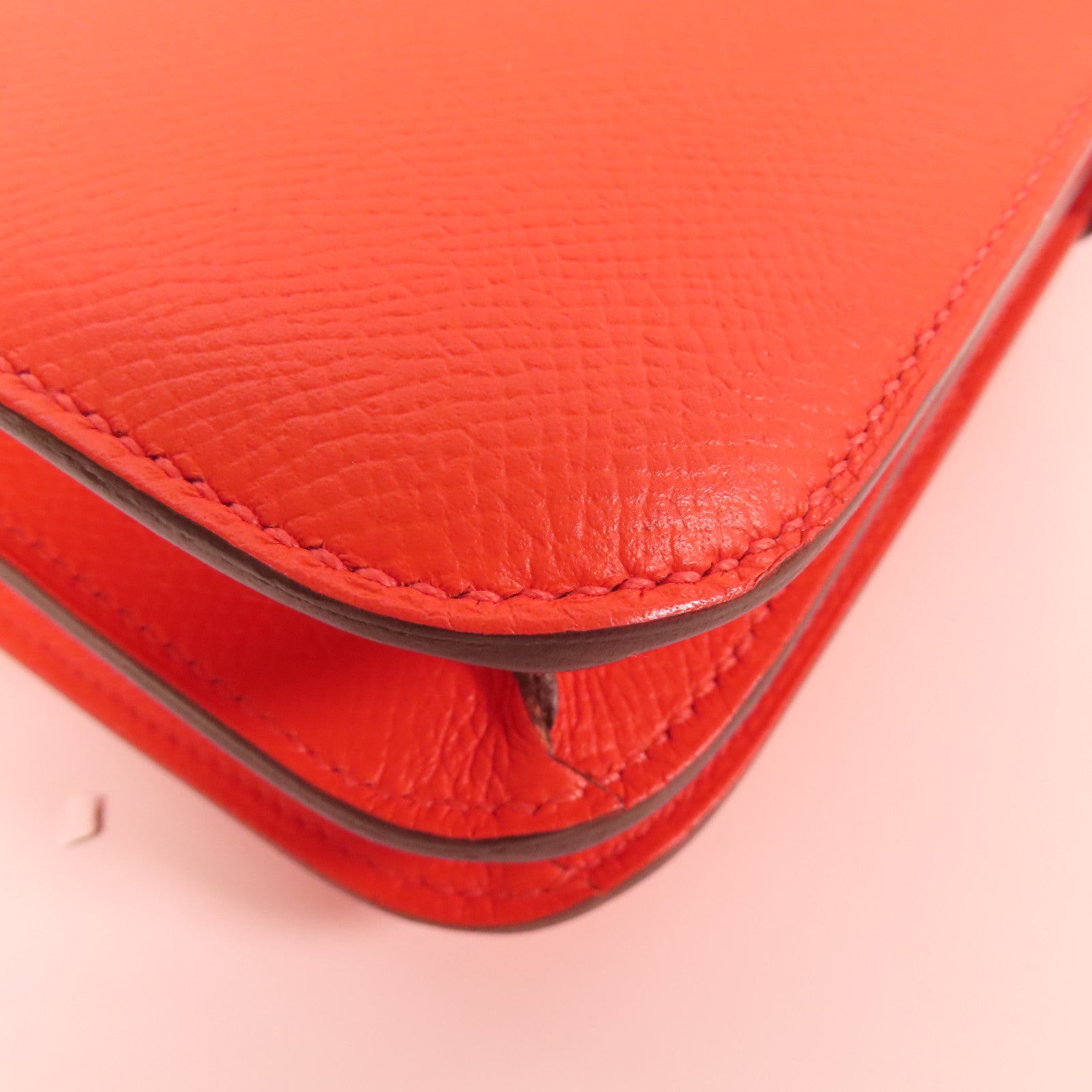 HERMES Epsom皮革Constance Mini金扣肩背袋Red
