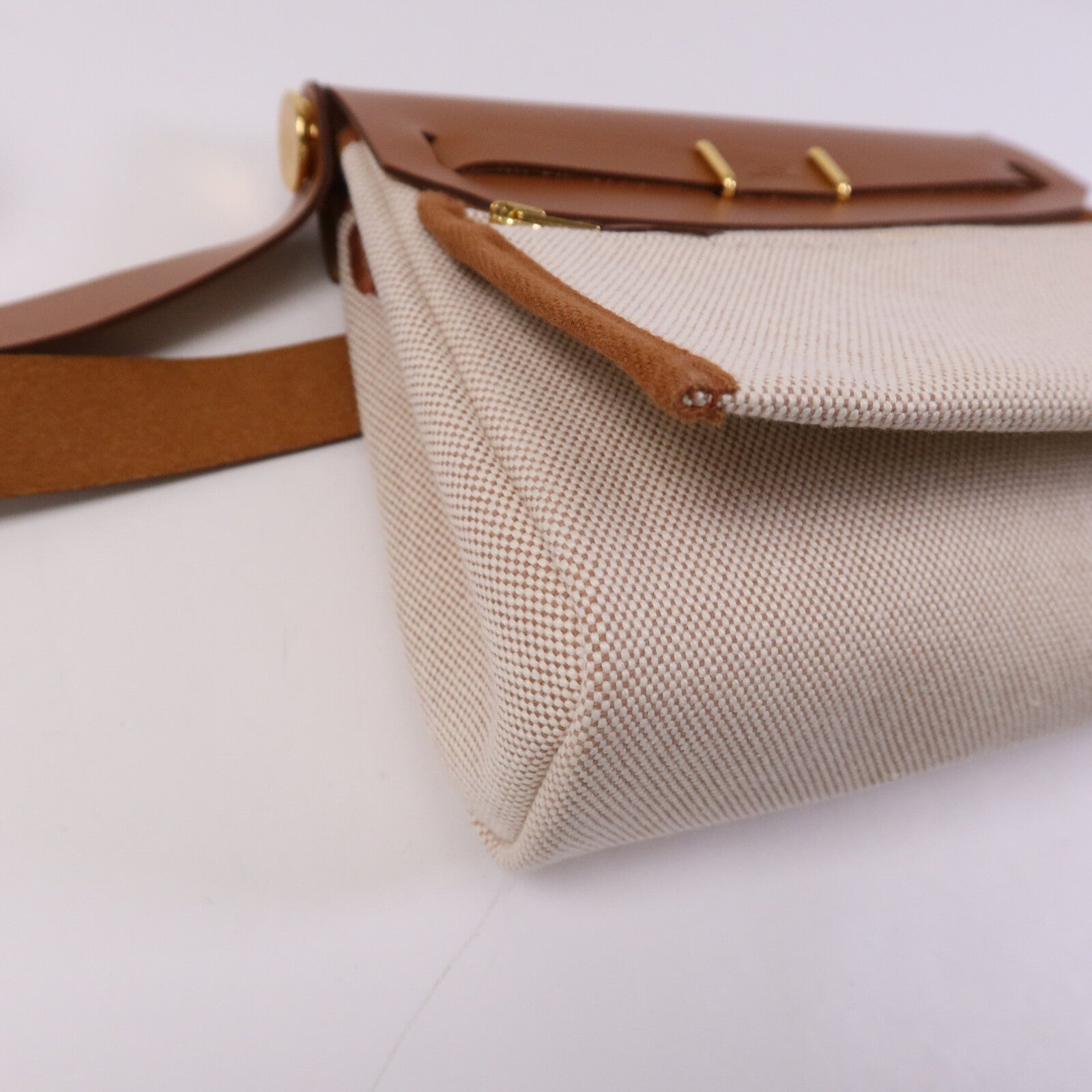 HERMES 帆布Mini Herbag金扣肩背袋Fauve