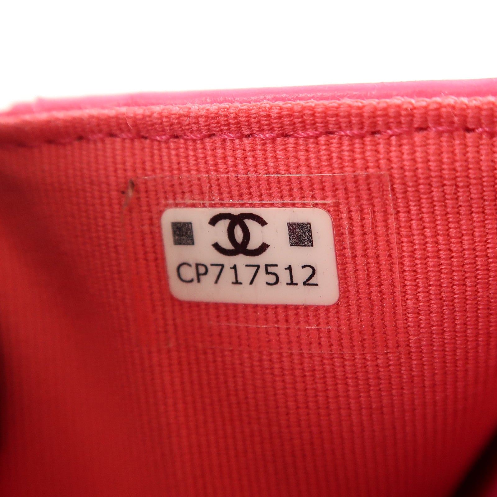 CHANEL 牛皮皮革Wallet金扣錢包