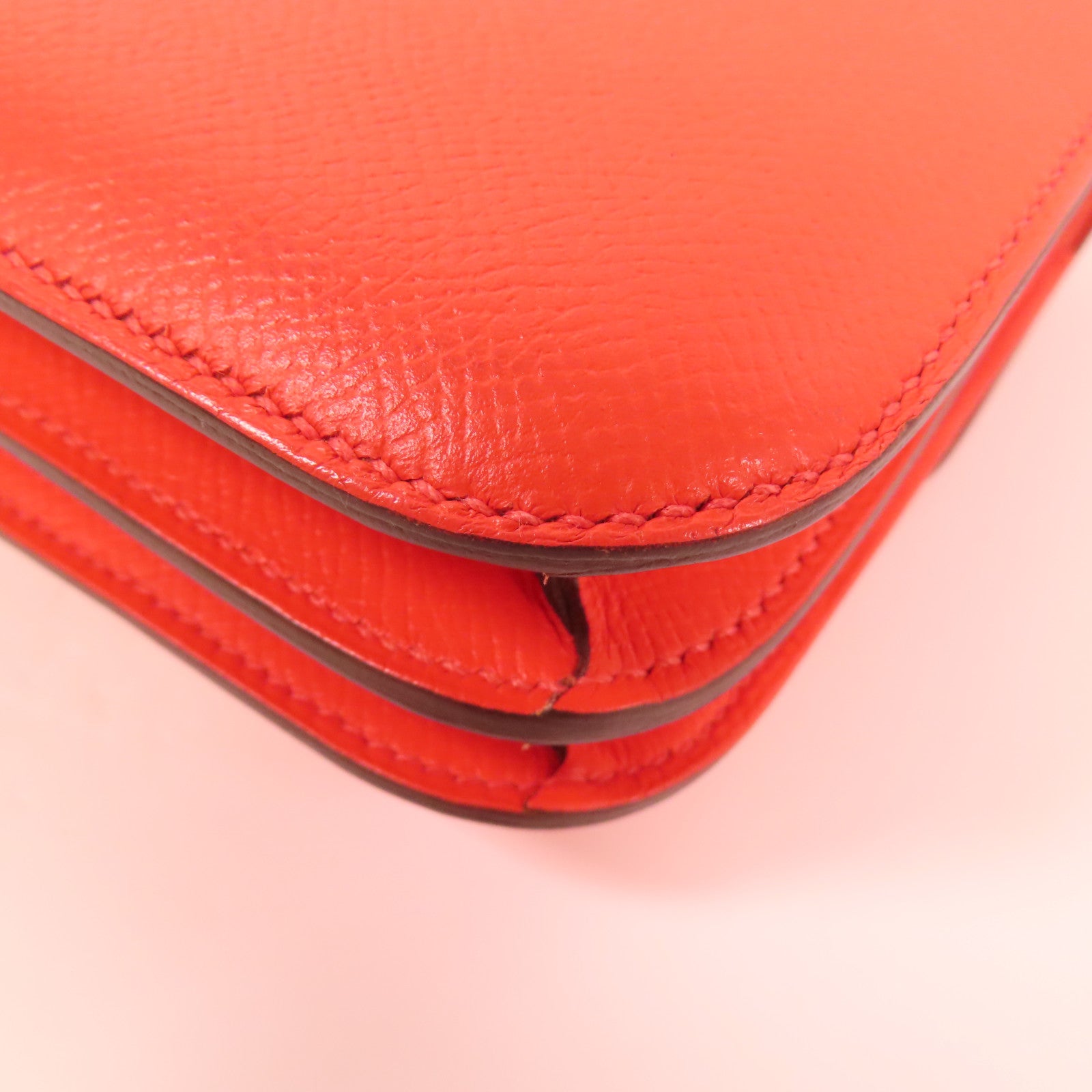 HERMES Epsom皮革Constance Mini金扣肩背袋Red