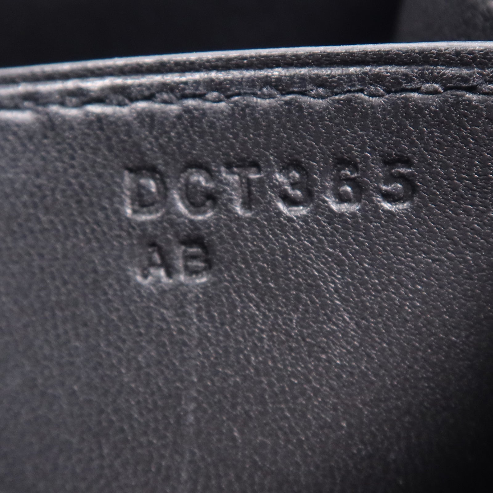 HERMES Epsom皮革Constance 24金扣肩背袋Noir