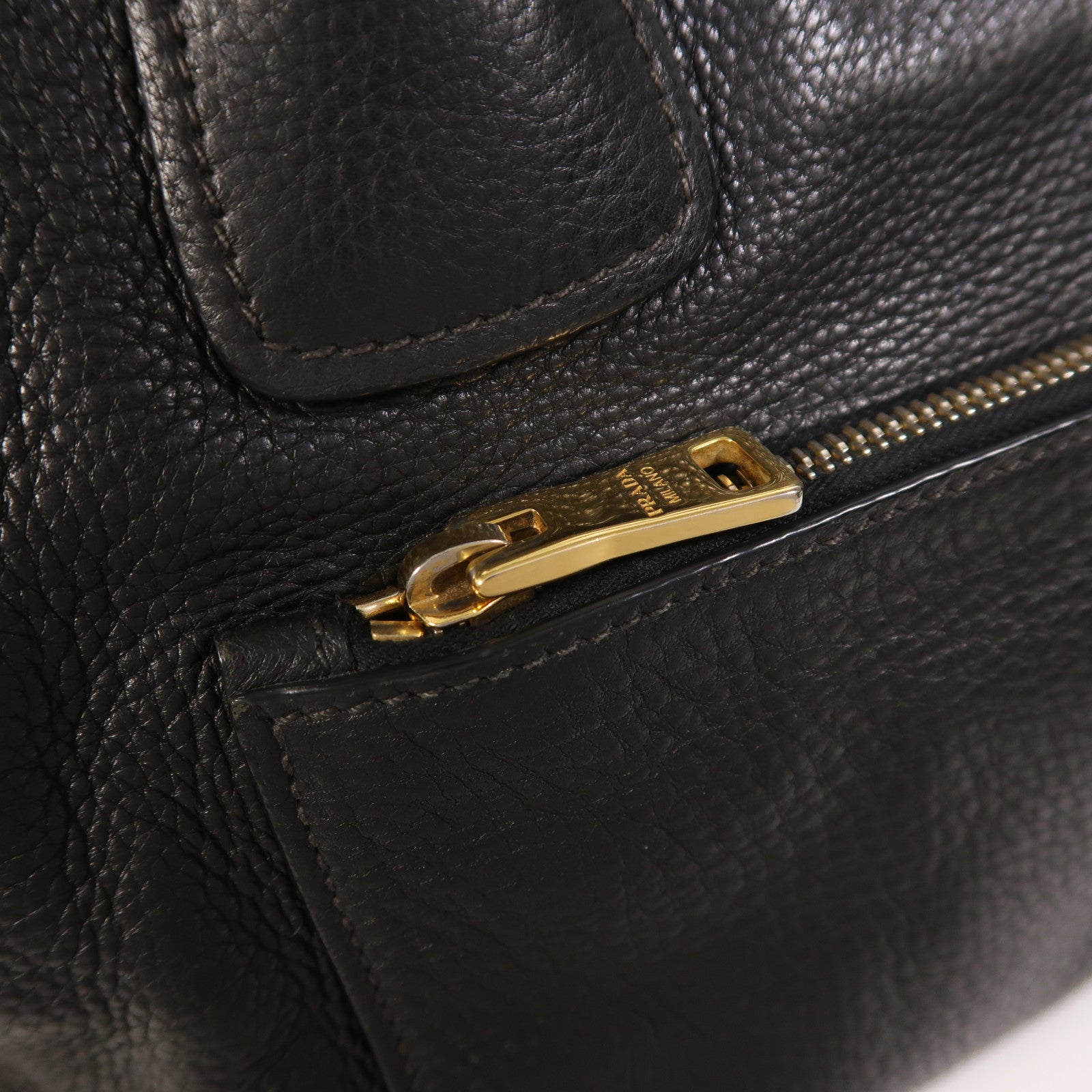 PRADA 牛皮皮革2 Way Shoulder金扣手挽肩背兩用袋