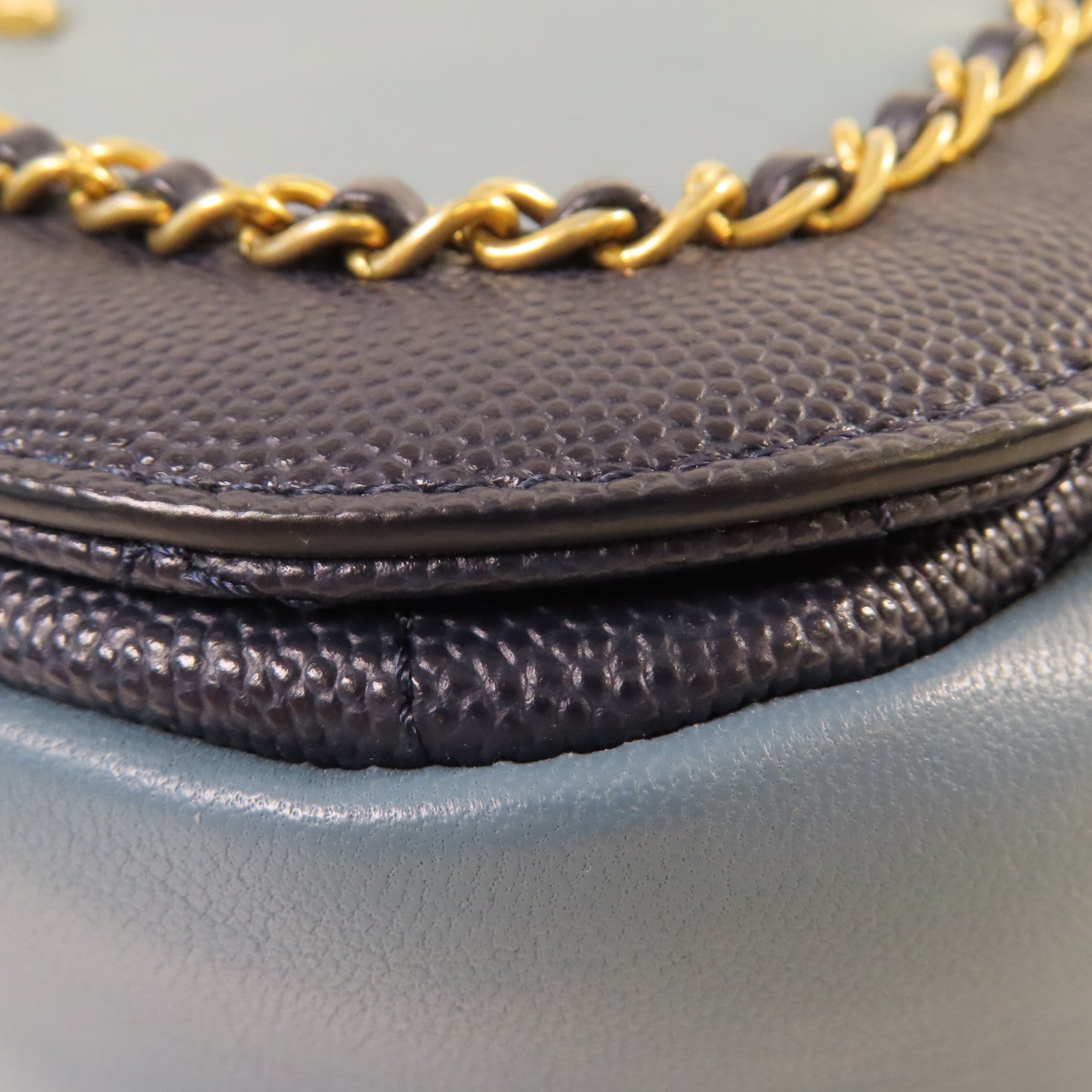 CHANEL 【激減優惠】牛皮皮革/Caviar皮革Chain Shoulder Bag金扣鏈帶肩背袋深藍色/淺藍色