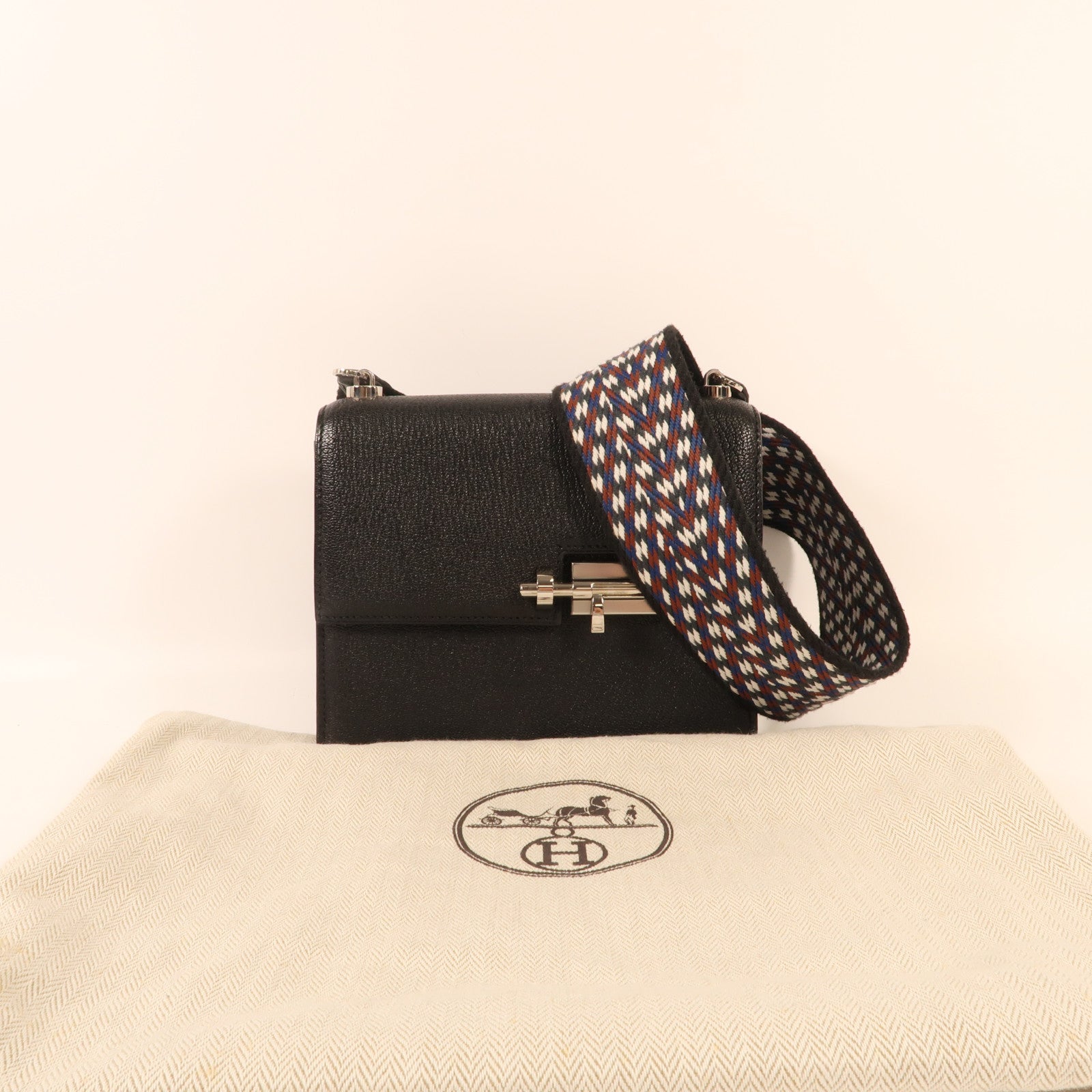 HERMES Chevre皮革Mini Verrou銀扣肩背袋