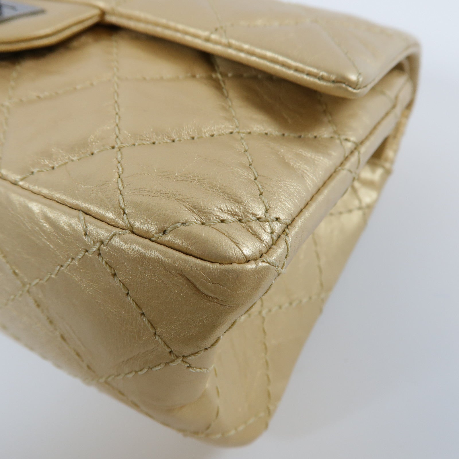 CHANEL **【激減優惠】菱格牛皮皮革2.55 Chain Shoulder Bag銀扣鏈帶肩背袋金色