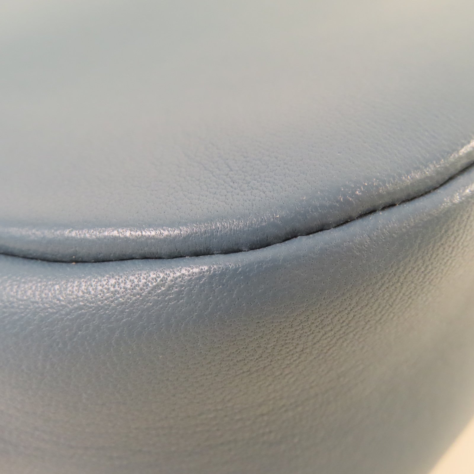 CHANEL 【激減優惠】牛皮皮革/Caviar皮革Chain Shoulder Bag金扣鏈帶肩背袋深藍色/淺藍色