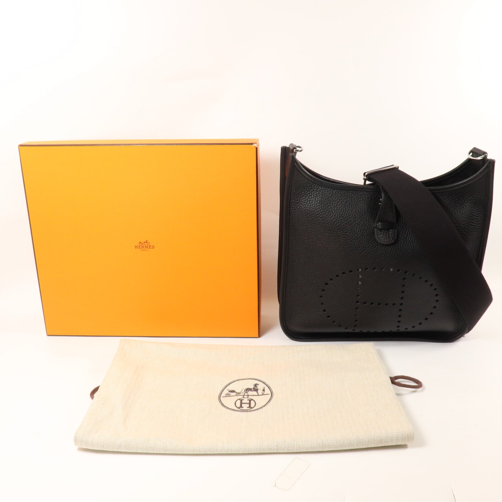 HERMES Clemence皮革Evelyne PM 肩背袋Noir