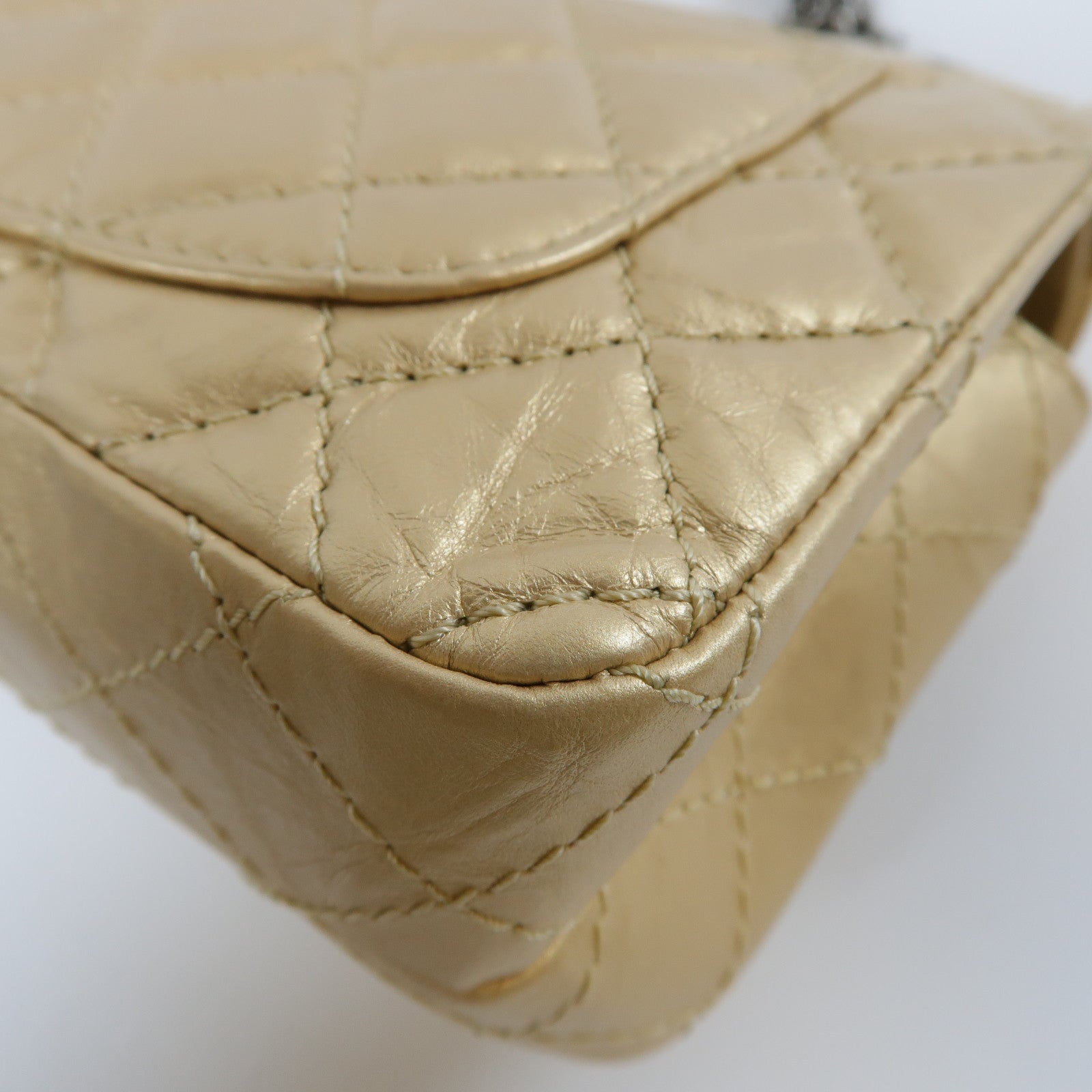CHANEL **【激減優惠】菱格牛皮皮革2.55 Chain Shoulder Bag銀扣鏈帶肩背袋金色