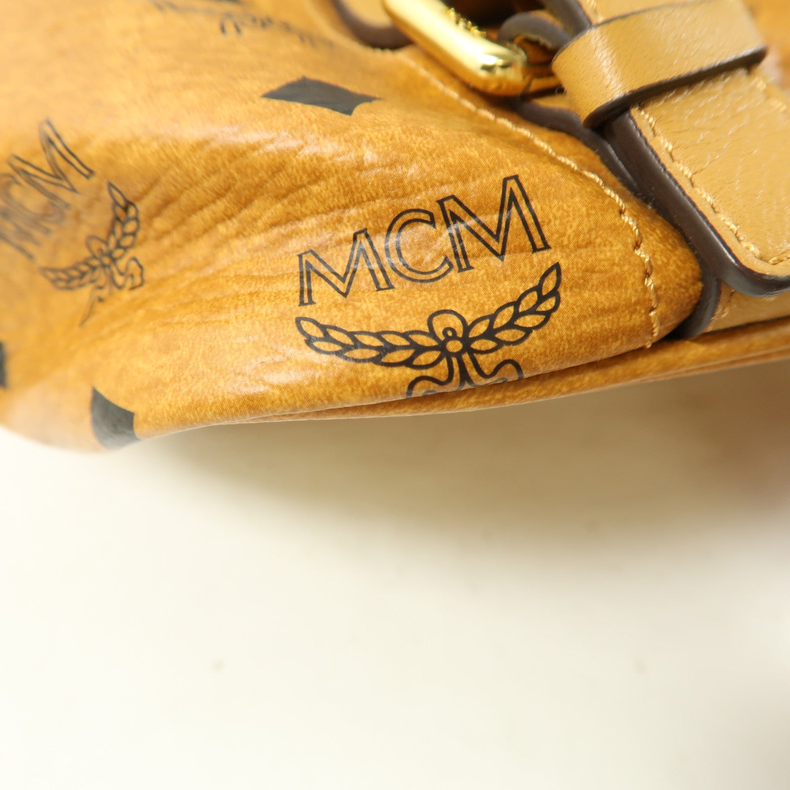 MCM 牛皮皮革金扣手2 Way Bag挽肩背兩用袋棕色