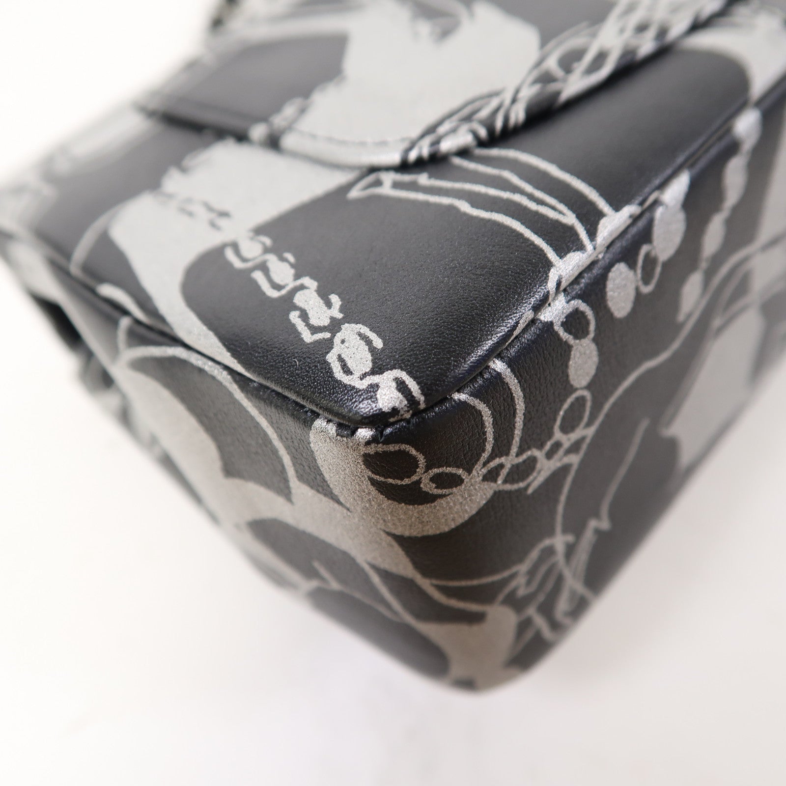 CHANEL 【激減優惠】牛皮皮革Chain Shoulder銀扣鏈帶肩背袋黑色/銀色