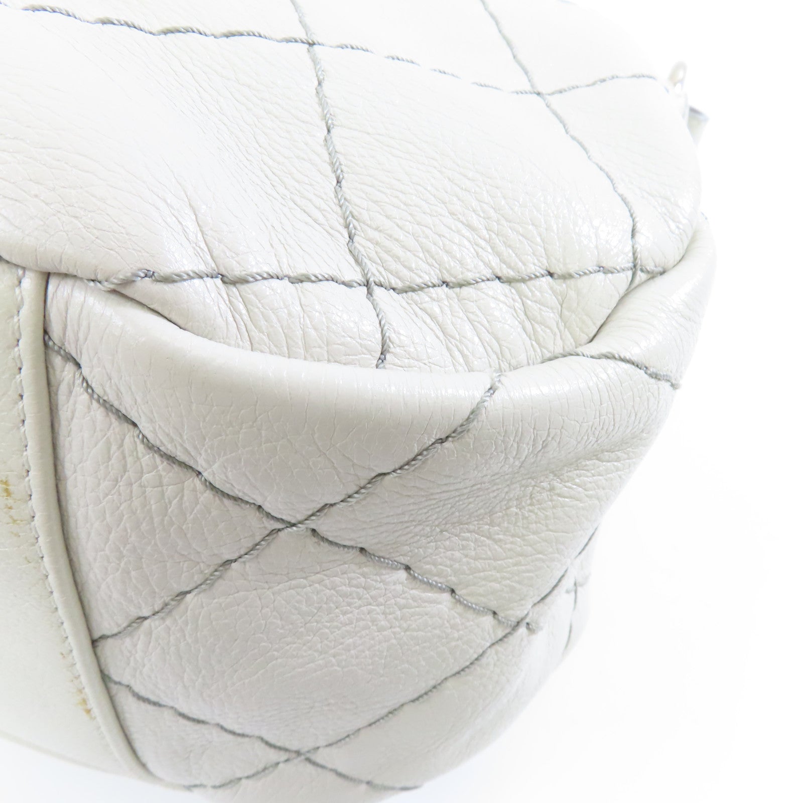 CHANEL 牛皮皮革Shoulder Bag銀扣肩背袋白色
