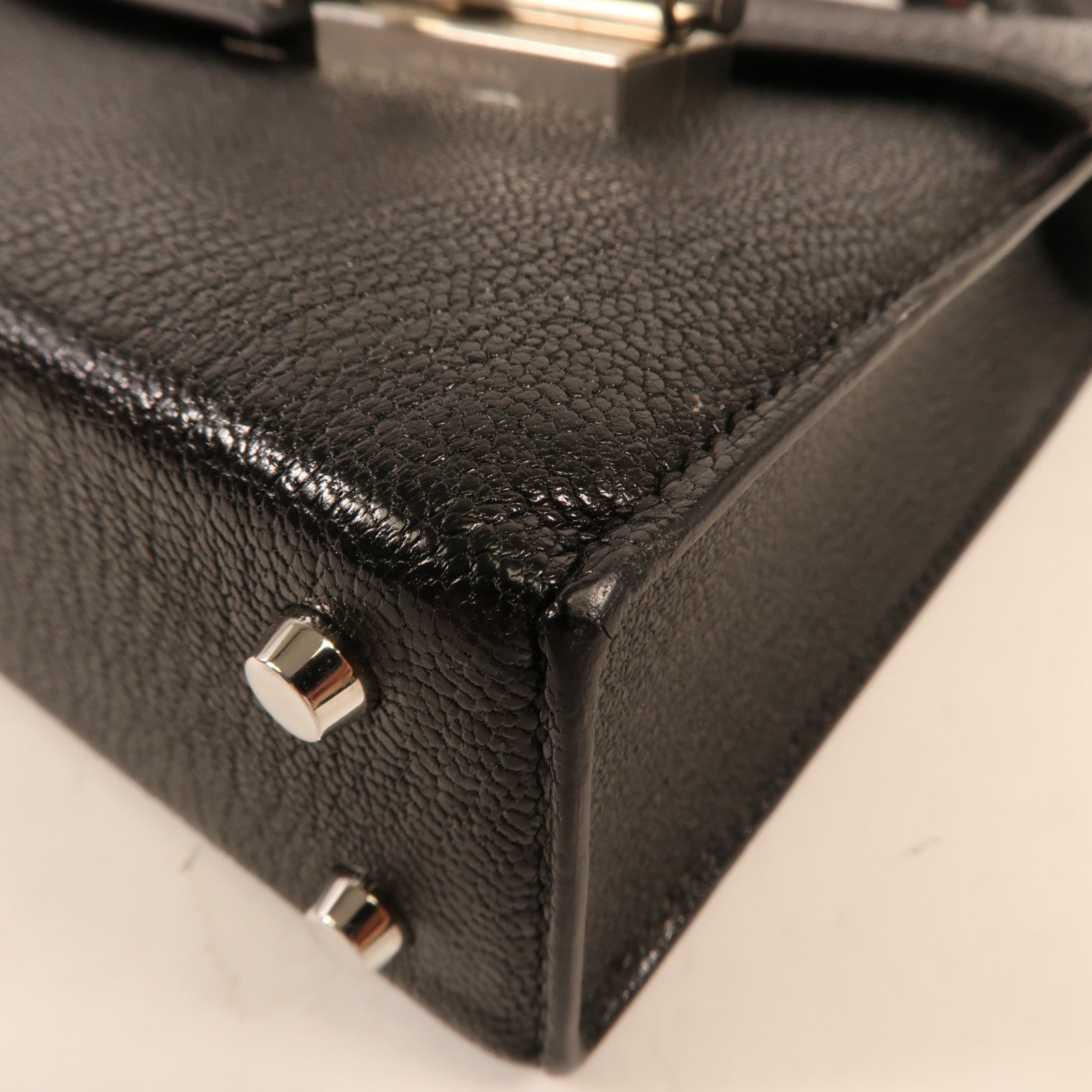 HERMES Chevre皮革Mini Verrou銀扣肩背袋