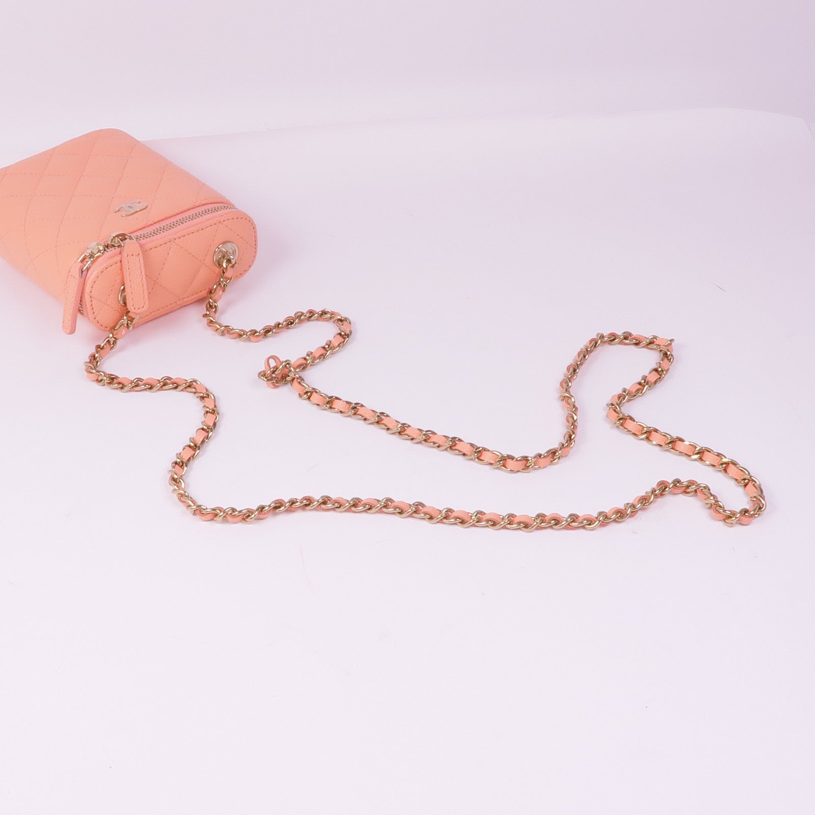 CHANEL 牛皮皮革Chain Shoulder金扣鏈帶肩背袋