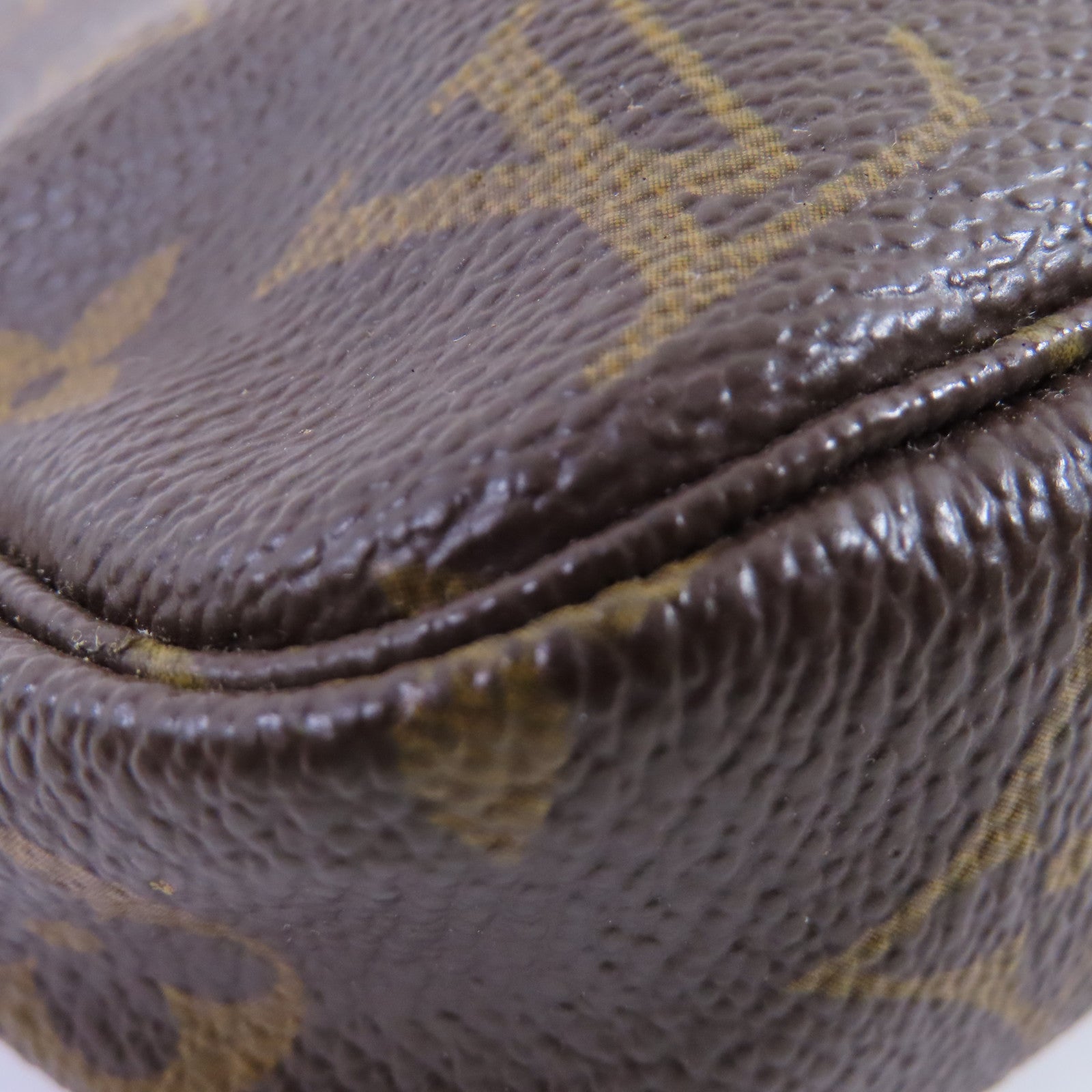 LOUIS VUITTON Monogram Pochette Accessories Hand Bag金扣手挽袋啡色