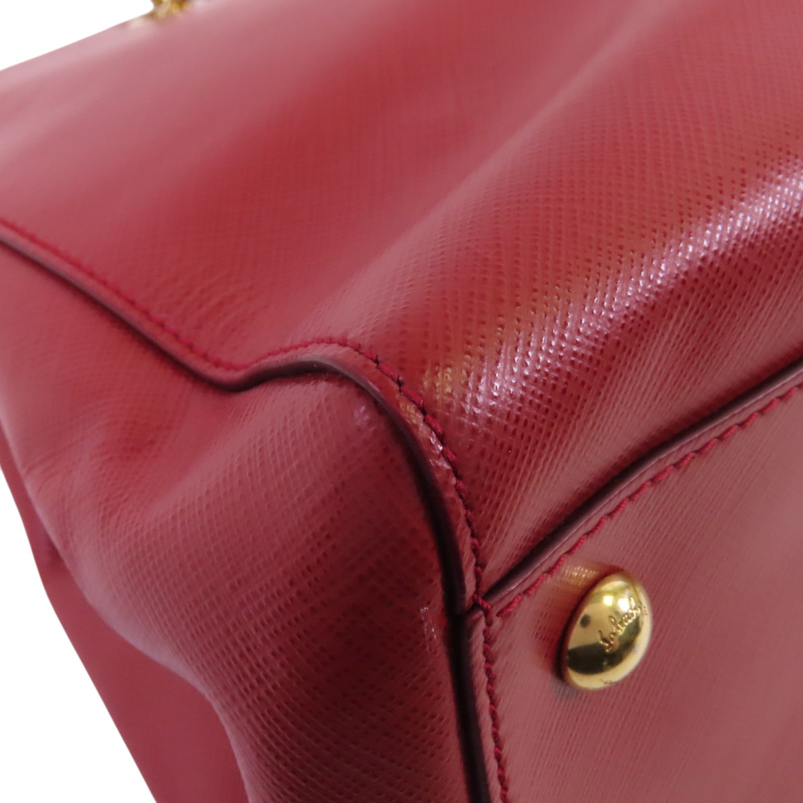 Salvatore Ferragamo 牛皮皮革Shoulder Bag金扣鏈帶肩背袋