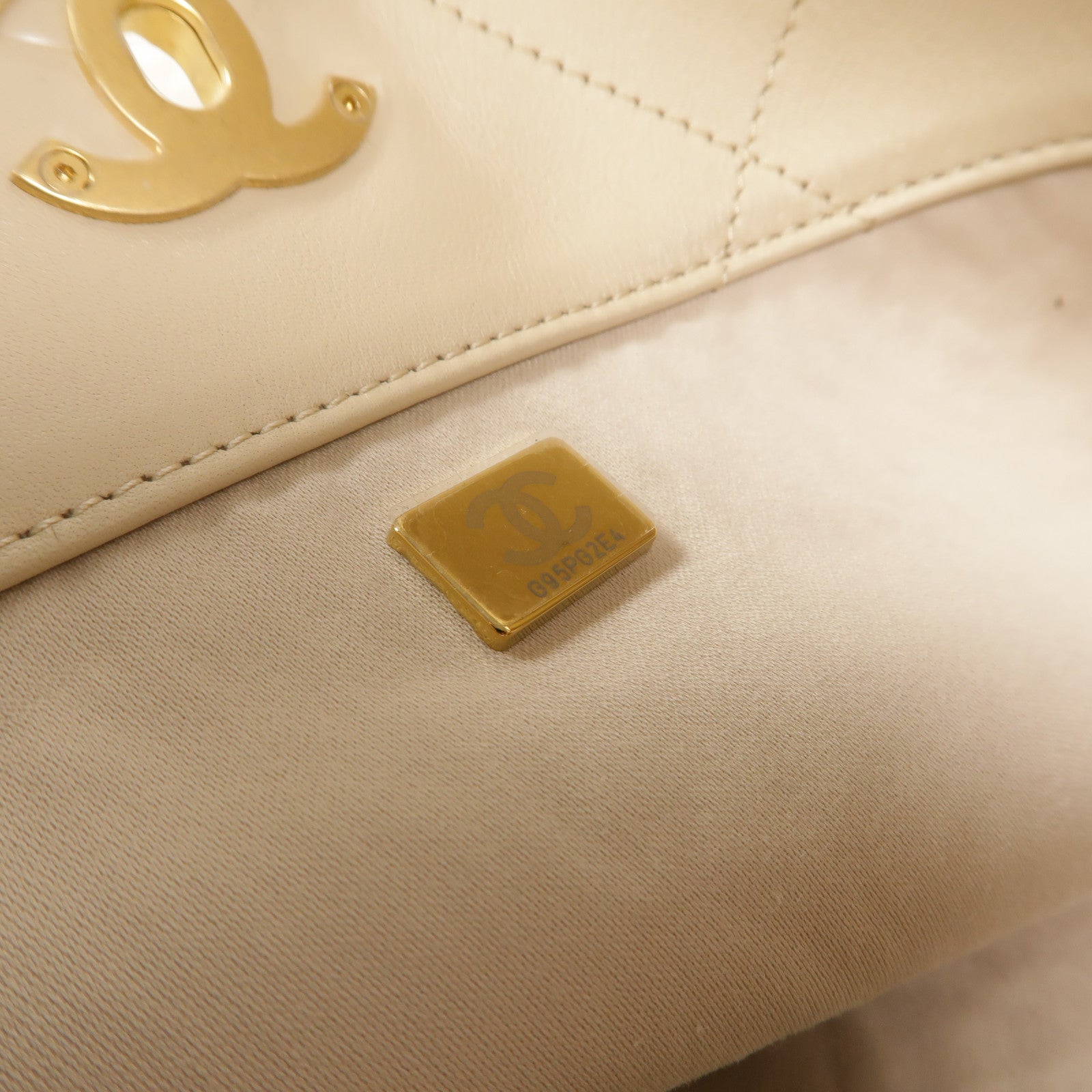 CHANEL 牛皮皮革Shopping Tote鏈帶肩背袋