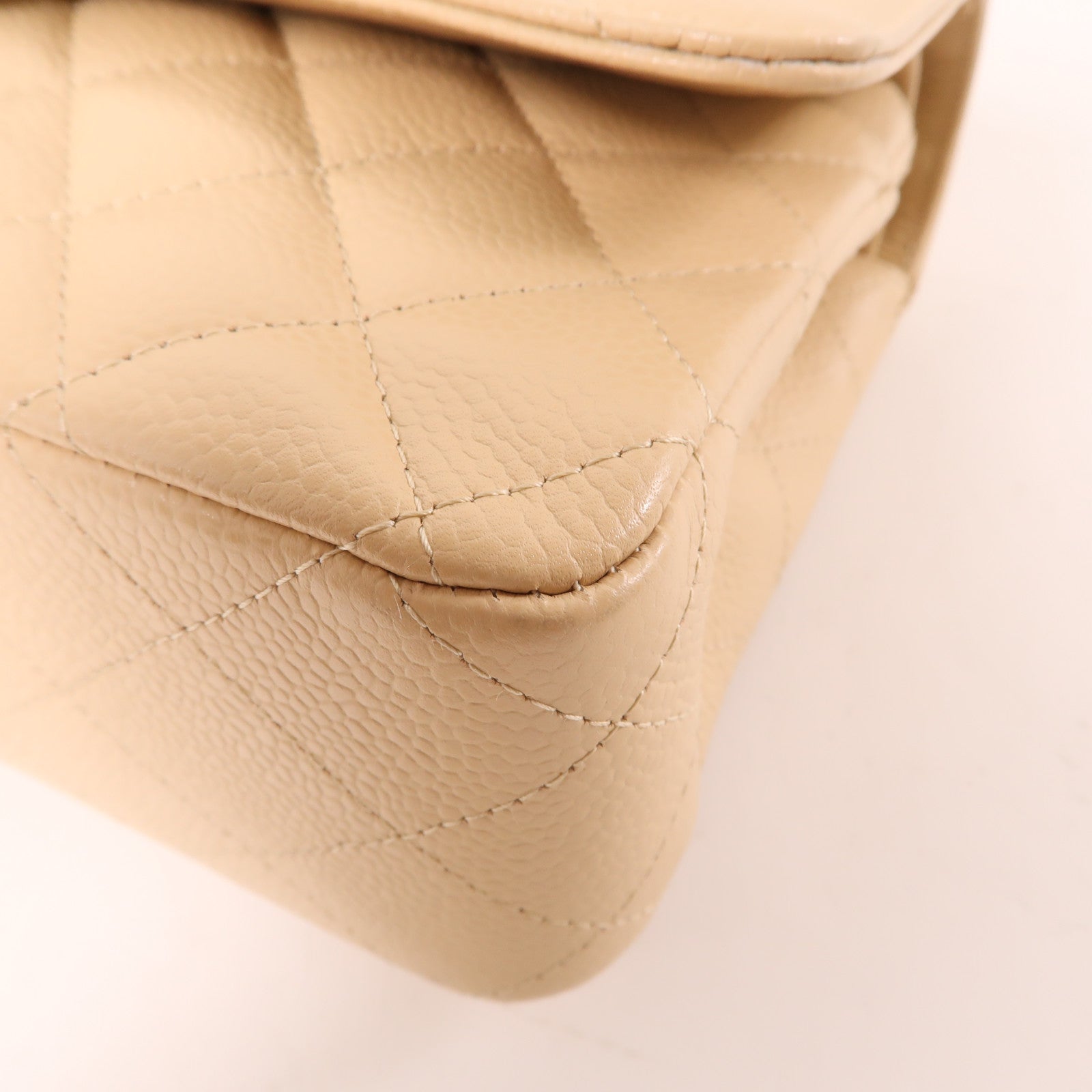 CHANEL 牛皮皮革Classic 25金扣肩背袋米色