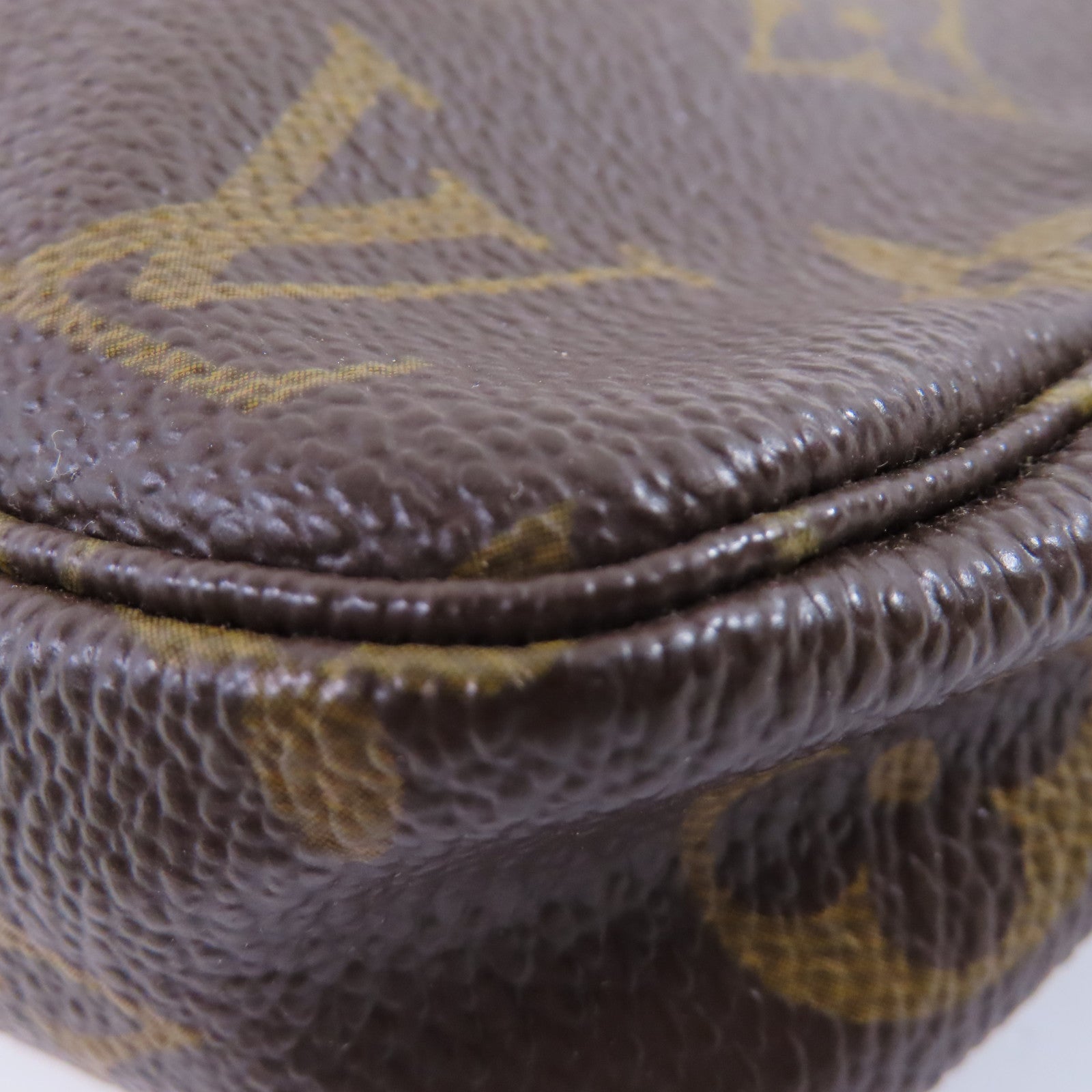 LOUIS VUITTON Monogram Pochette Accessories Hand Bag金扣手挽袋啡色