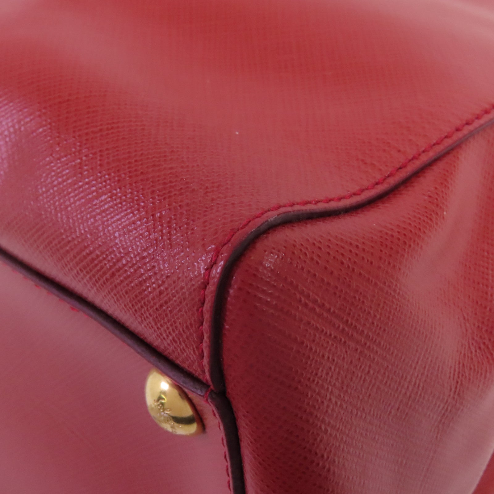 Salvatore Ferragamo 牛皮皮革Shoulder Bag金扣鏈帶肩背袋