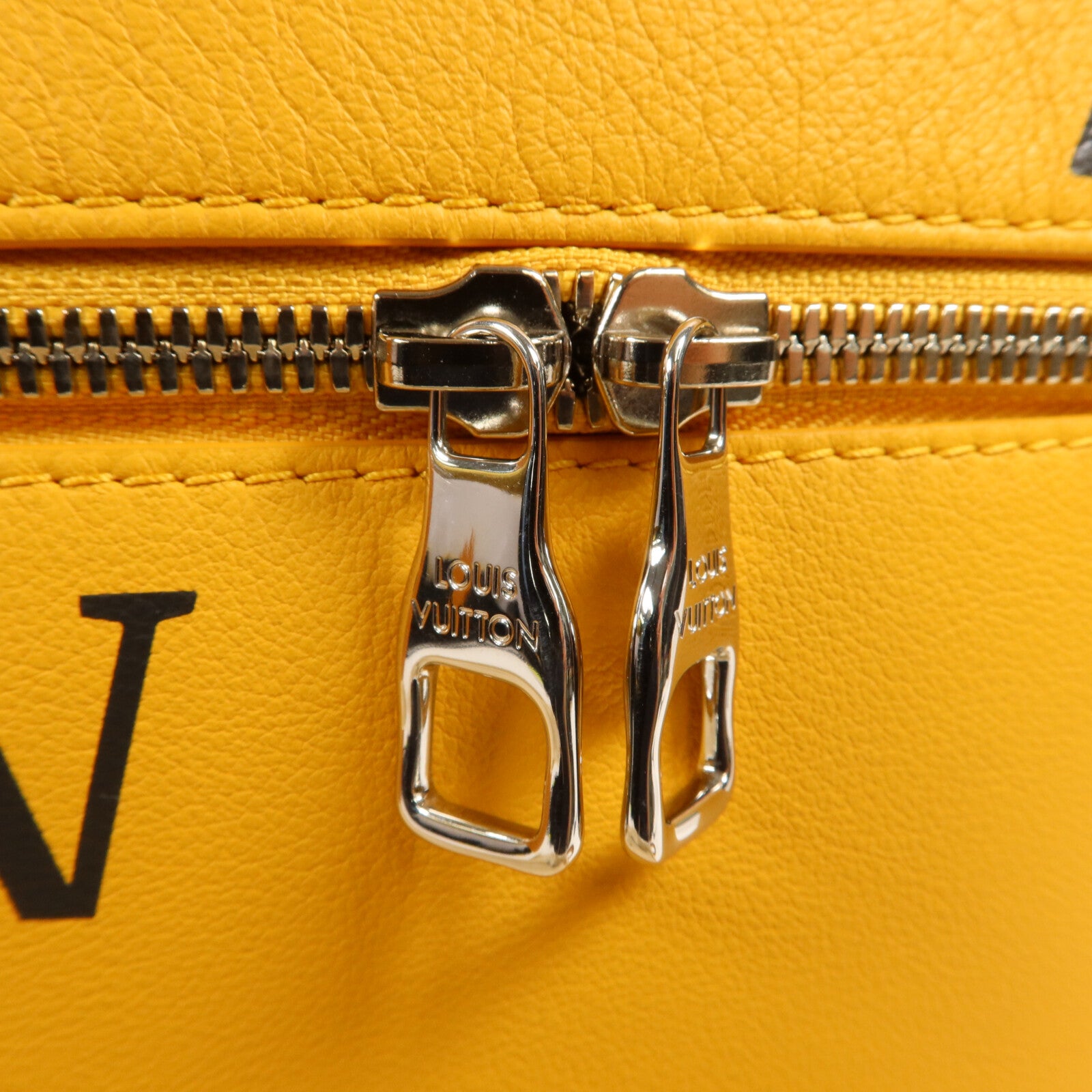 LOUIS VUITTON 牛皮皮革Vertical Box Trunk手挽肩背兩用袋