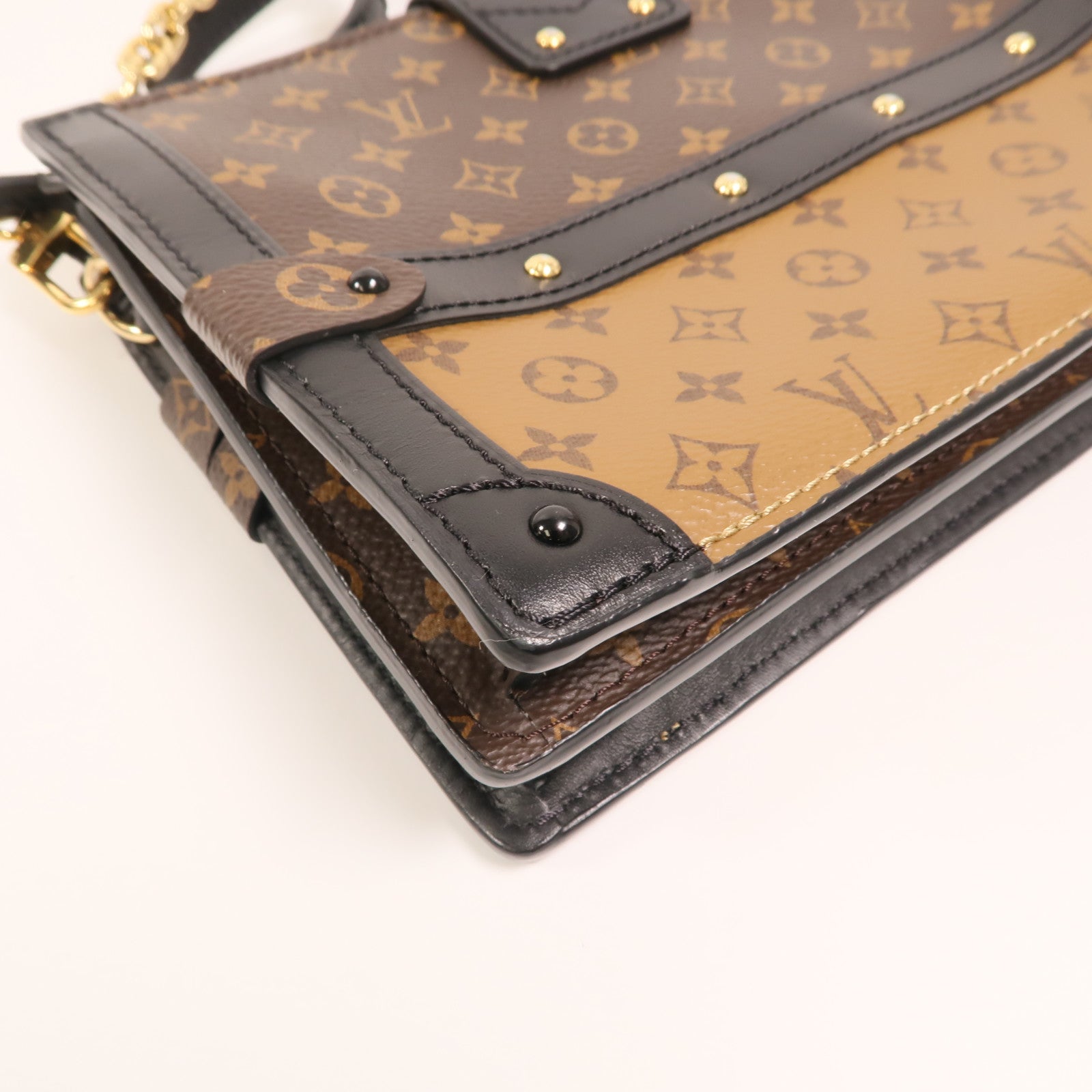 LOUIS VUITTON Monogram Reverse Trunk Clutch金扣鏈帶肩背袋