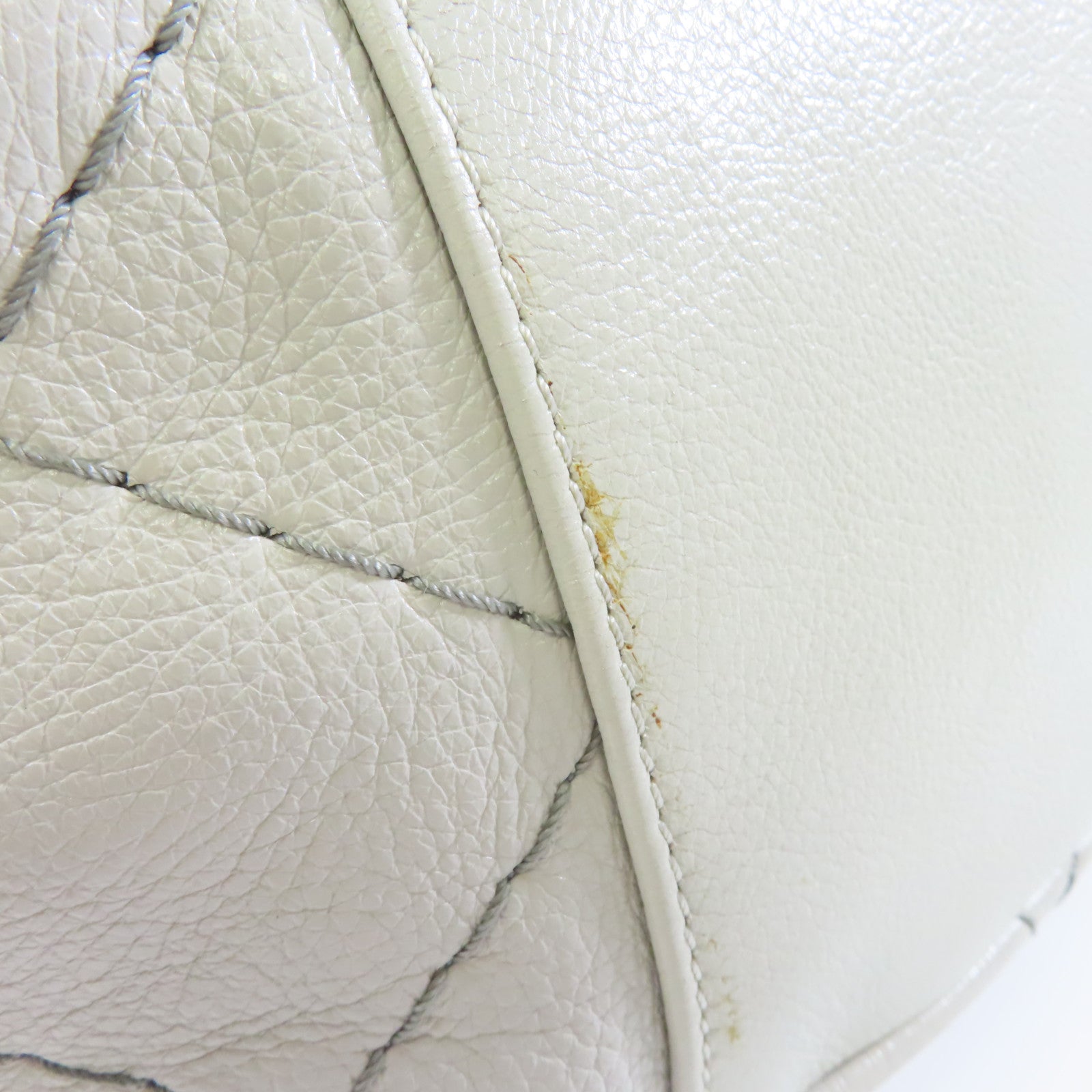 CHANEL 牛皮皮革Shoulder Bag銀扣肩背袋白色