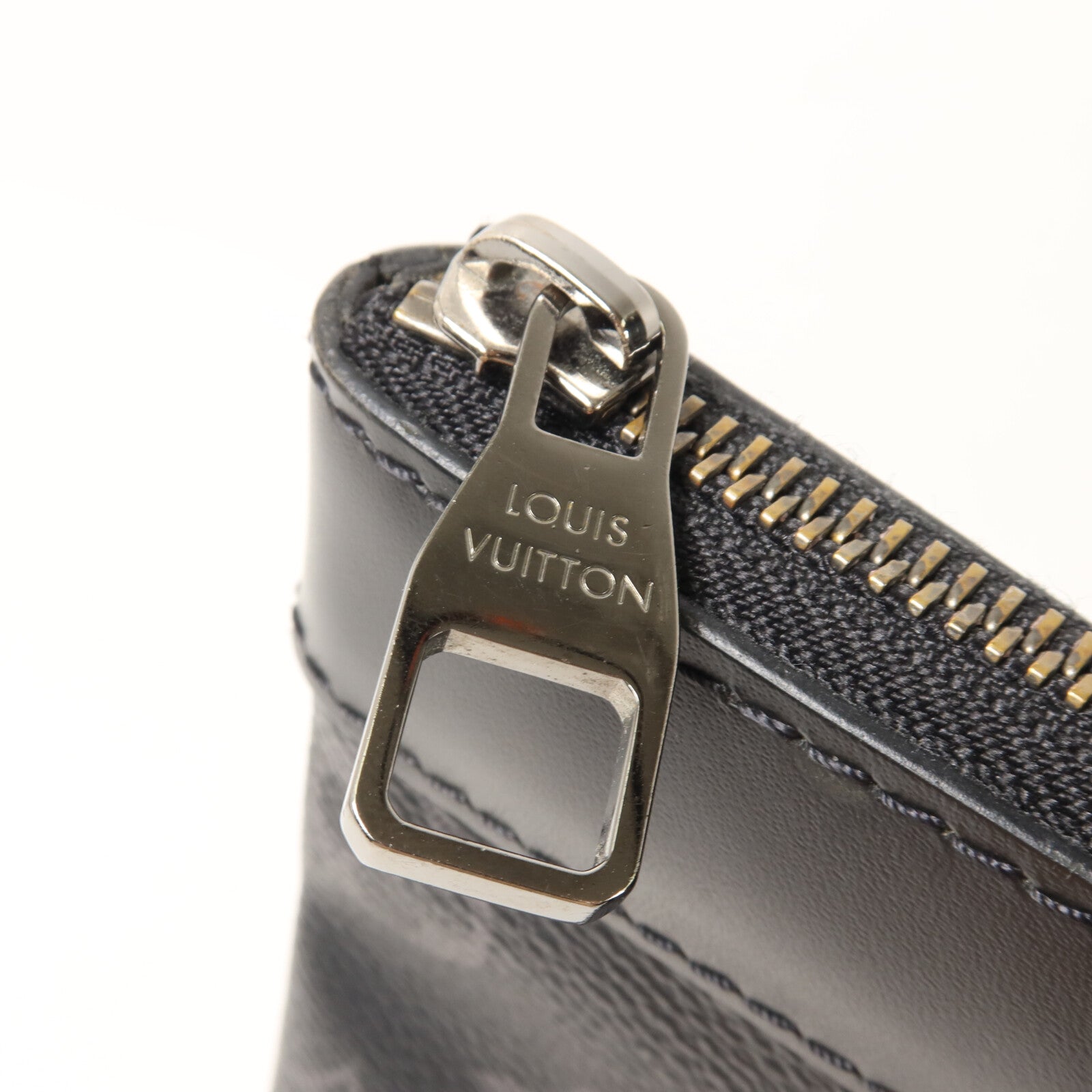LOUIS VUITTON Monogram Eclipse Discovery Pochette手拿包