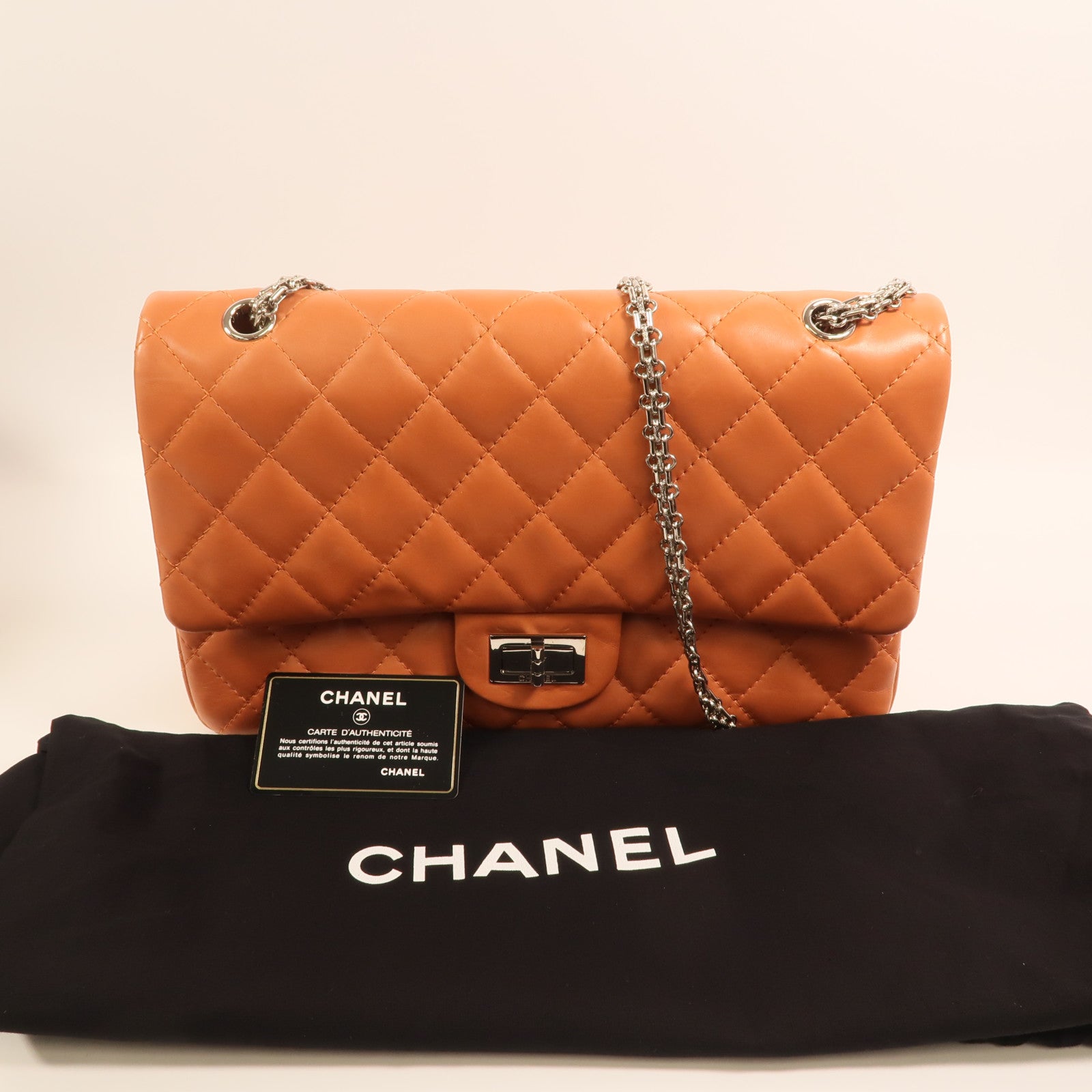 CHANEL 羊皮皮革2.55 Jumbo銀扣鏈帶肩背袋