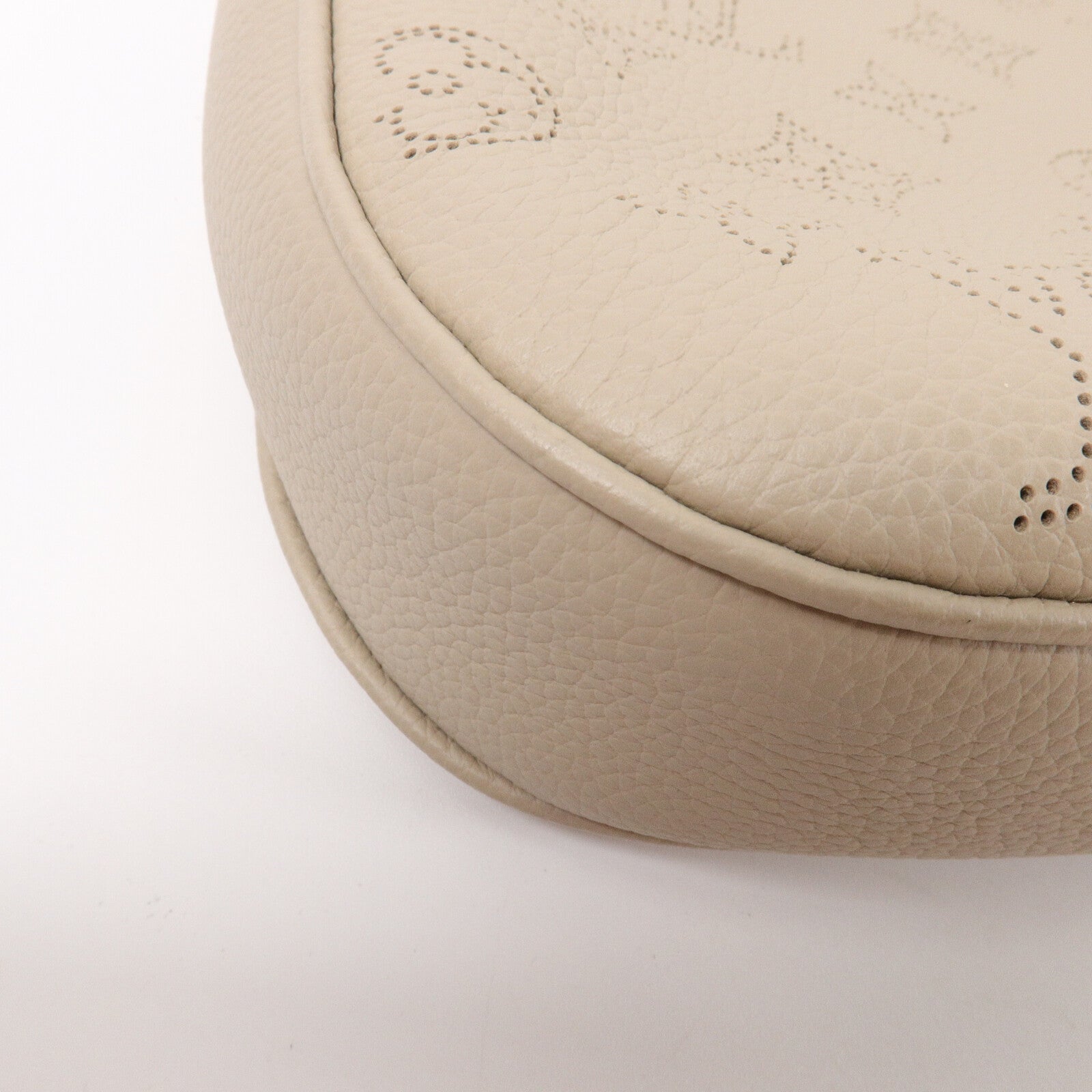 LOUIS VUITTON Mahina All Arourd PM肩背袋