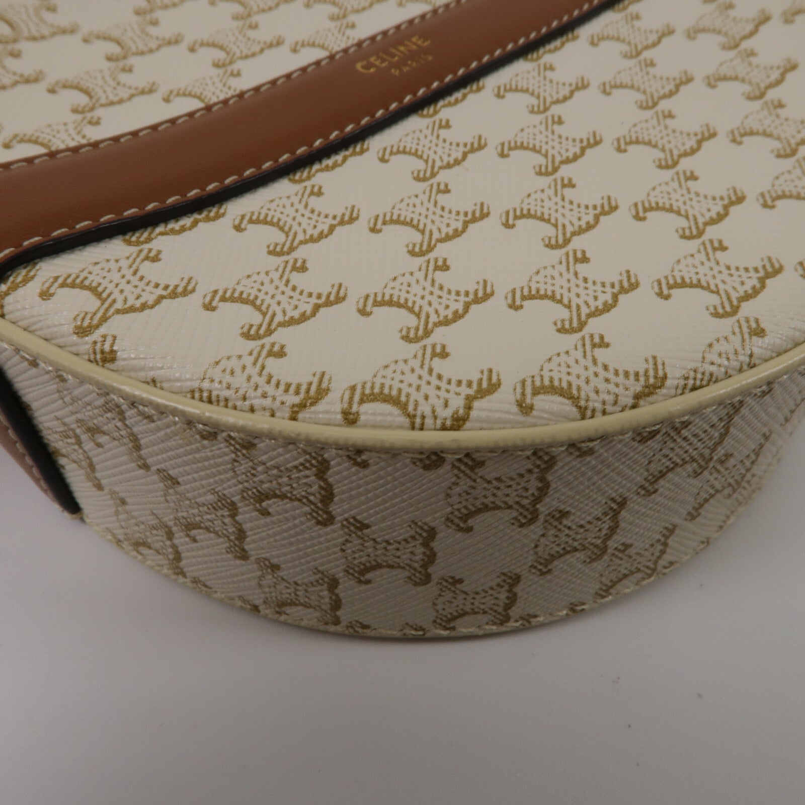 CELINE 塗層帆布Triomphe Round Shoulder Bag肩背袋