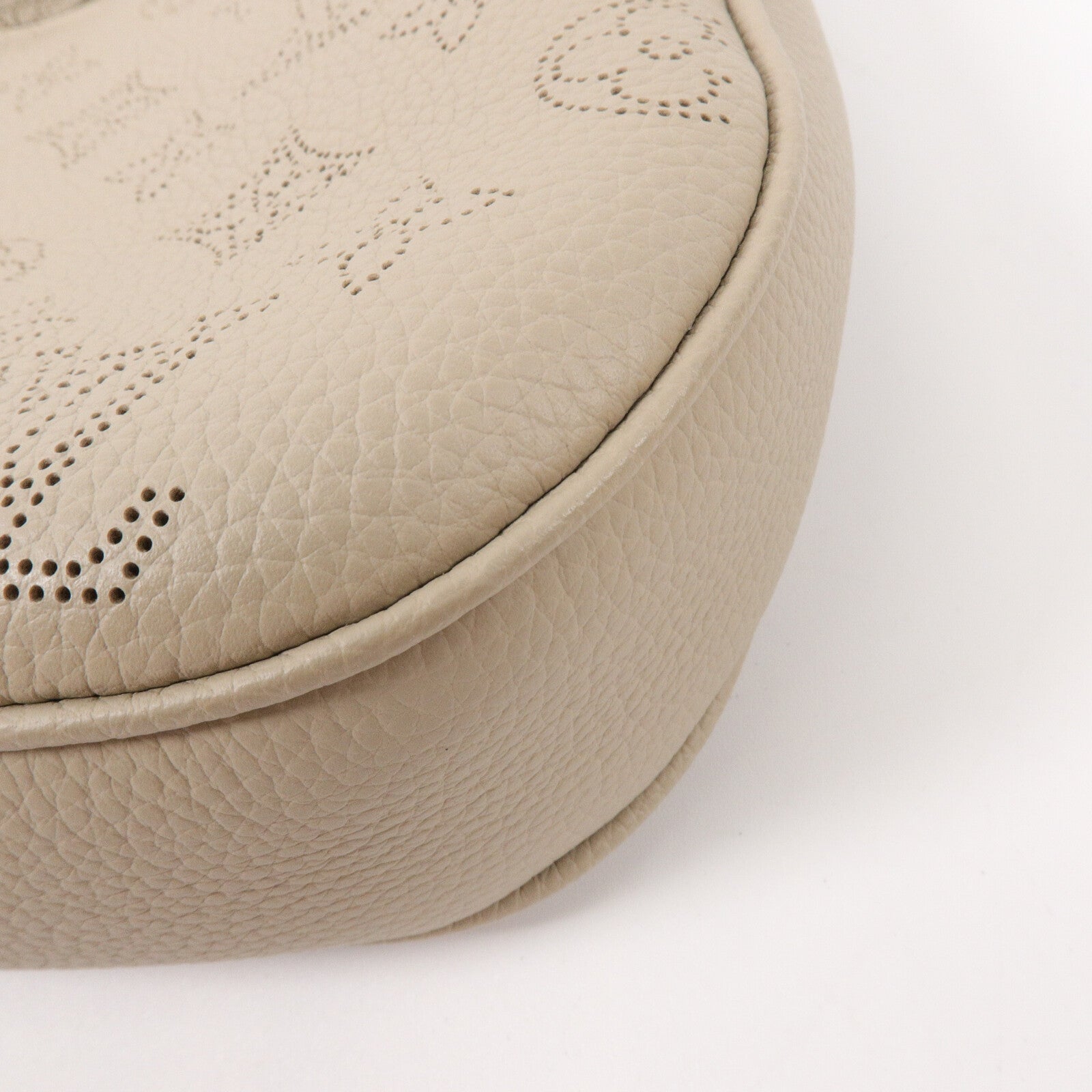 LOUIS VUITTON Mahina All Arourd PM肩背袋