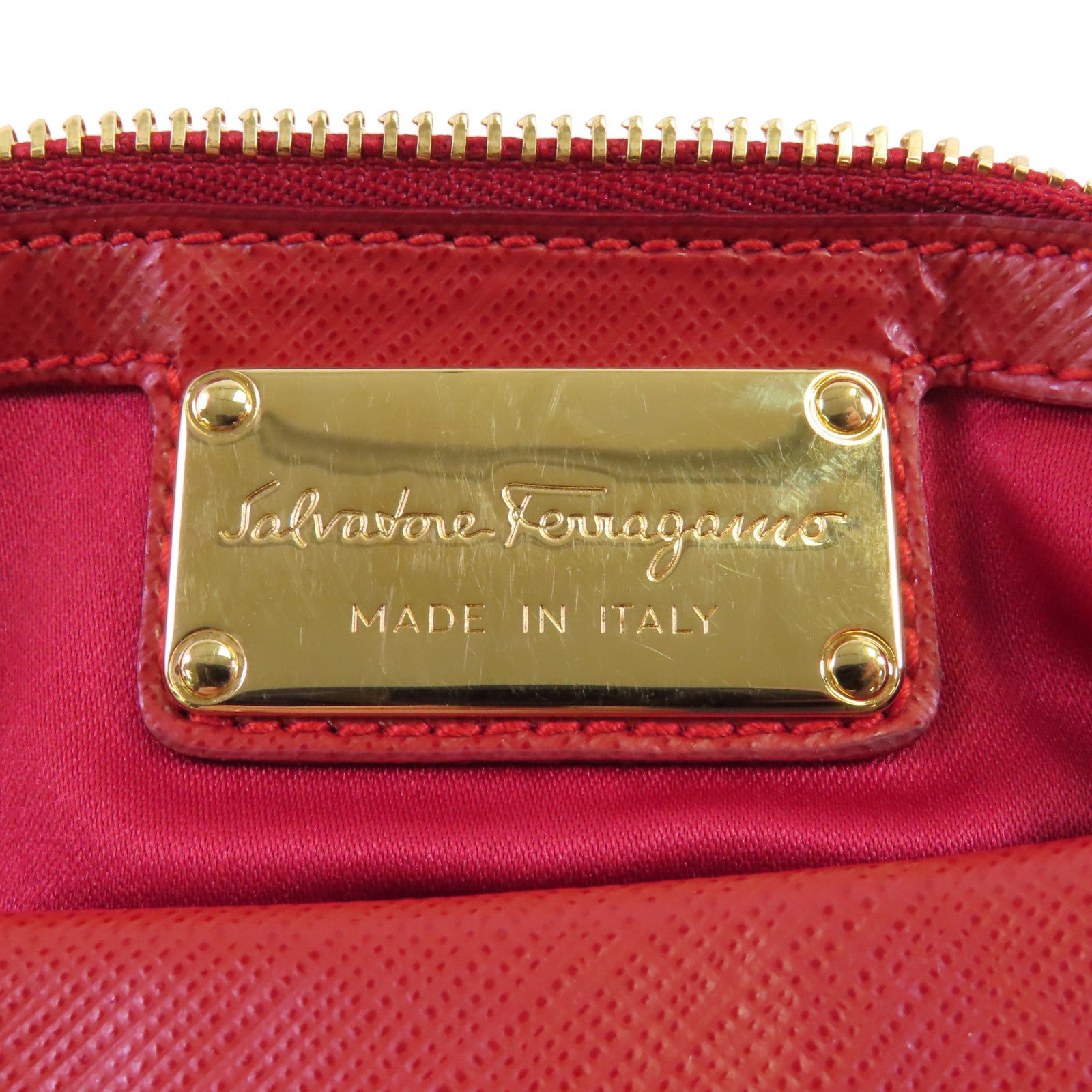 Salvatore Ferragamo 牛皮皮革Shoulder Bag金扣鏈帶肩背袋