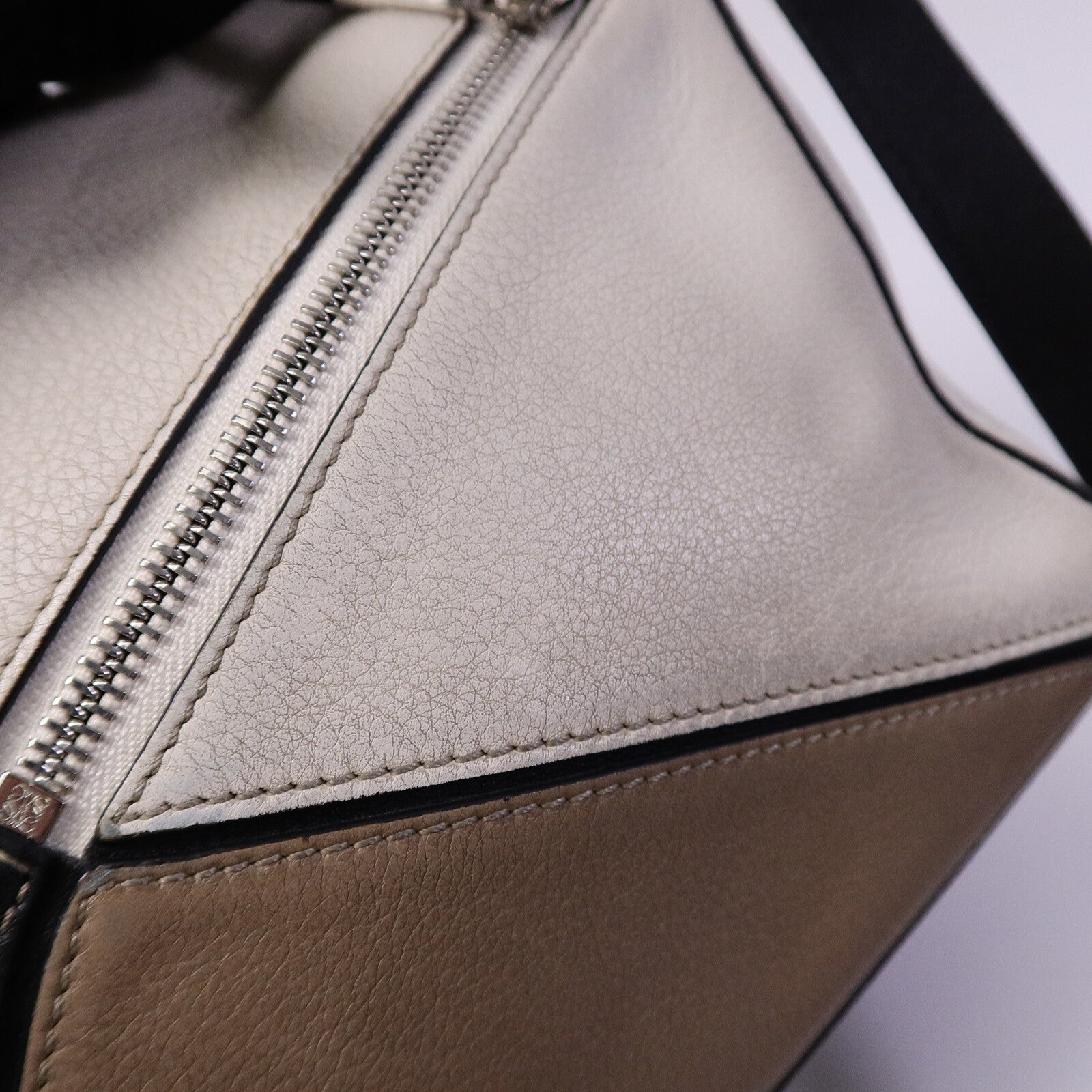 LOEWE 牛皮皮革Puzzle Small手挽肩背兩用袋