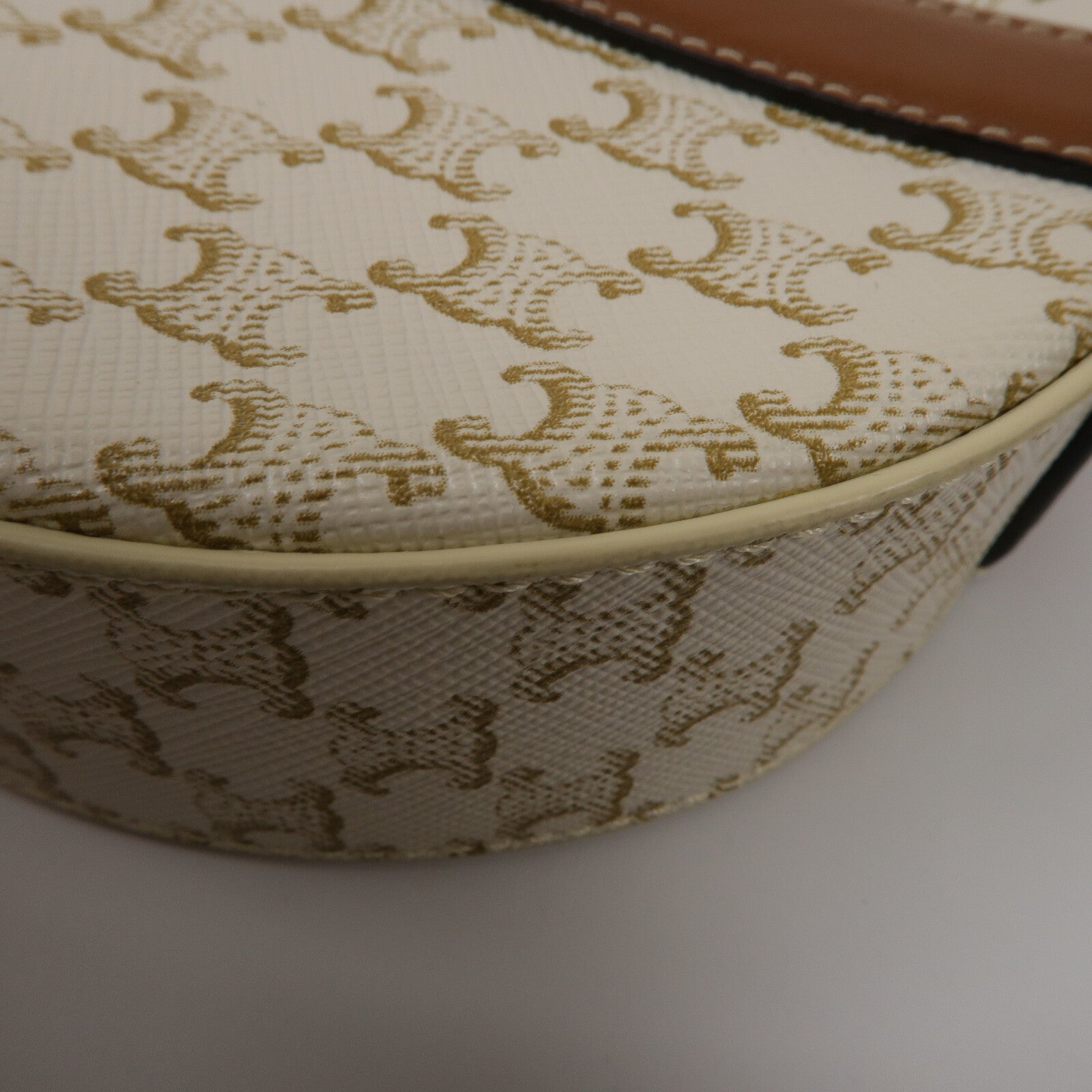 CELINE 塗層帆布Triomphe Round Shoulder Bag肩背袋