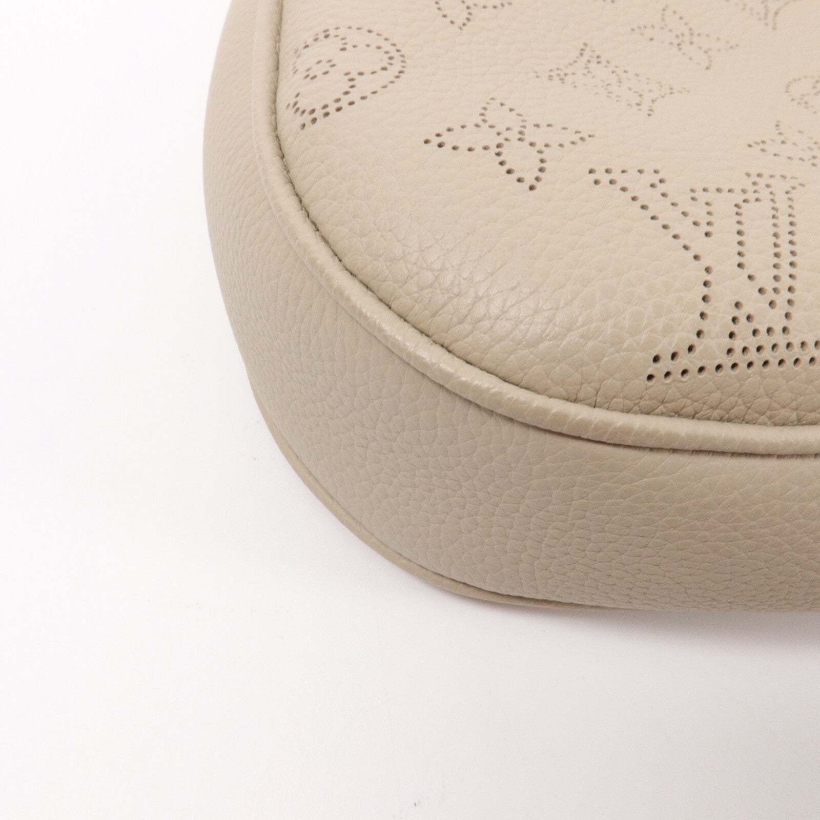 LOUIS VUITTON Mahina All Arourd PM肩背袋
