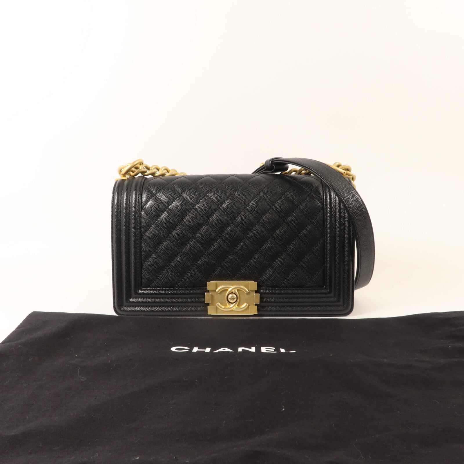 CHANEL 牛皮皮革Boy 25鏈帶肩背袋