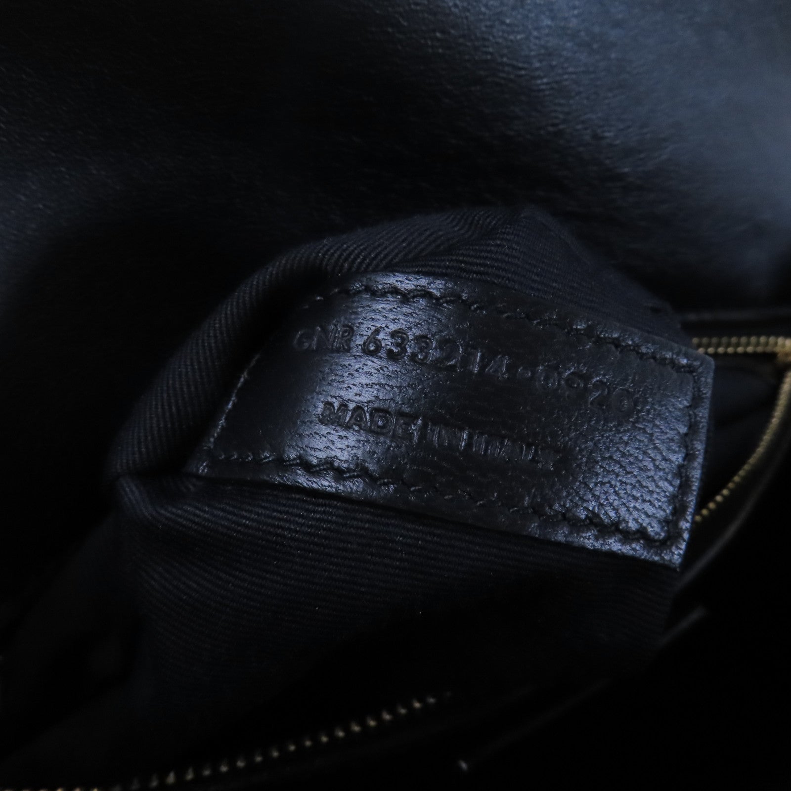 SAINT LAURENT 牛皮皮革Carre Satchel金扣肩背袋