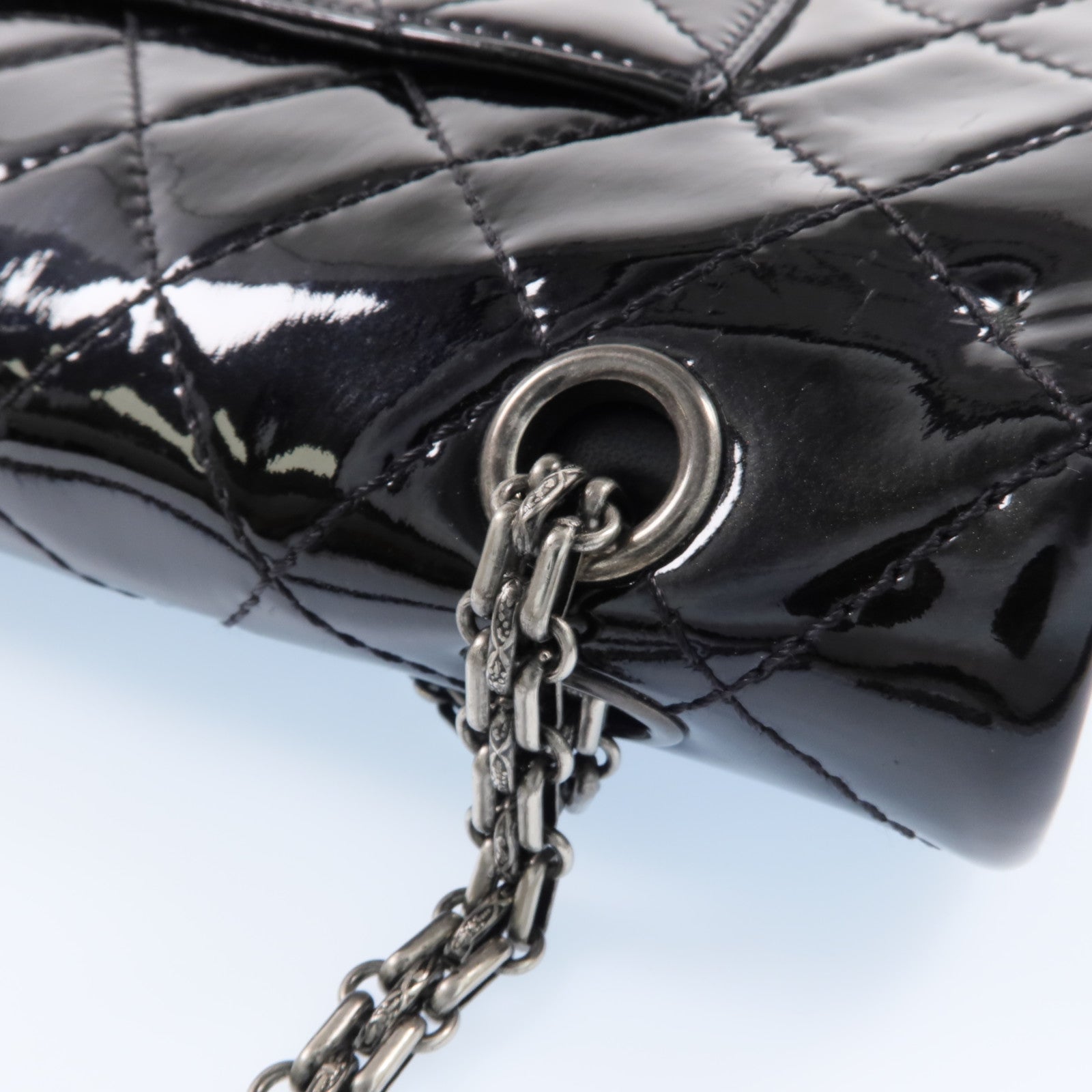 CHANEL 漆皮皮革2.55 Jumbo銀扣鏈帶肩背袋
