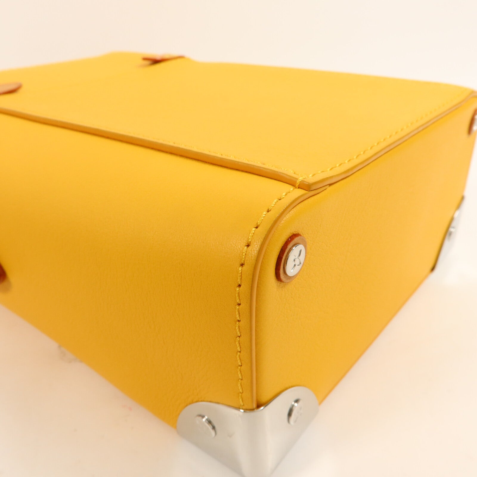 LOUIS VUITTON 牛皮皮革Vertical Box Trunk手挽肩背兩用袋