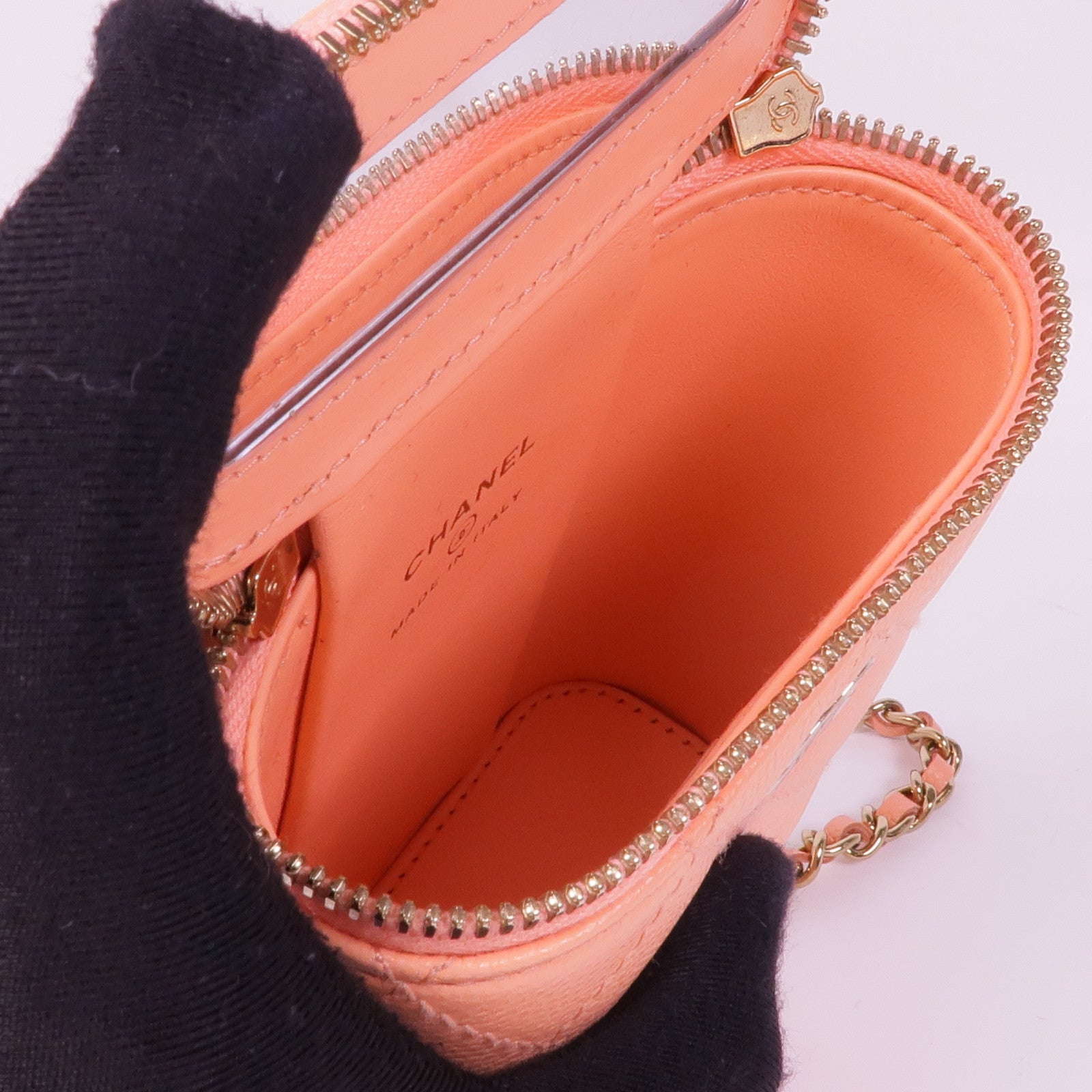 CHANEL 牛皮皮革Chain Shoulder金扣鏈帶肩背袋