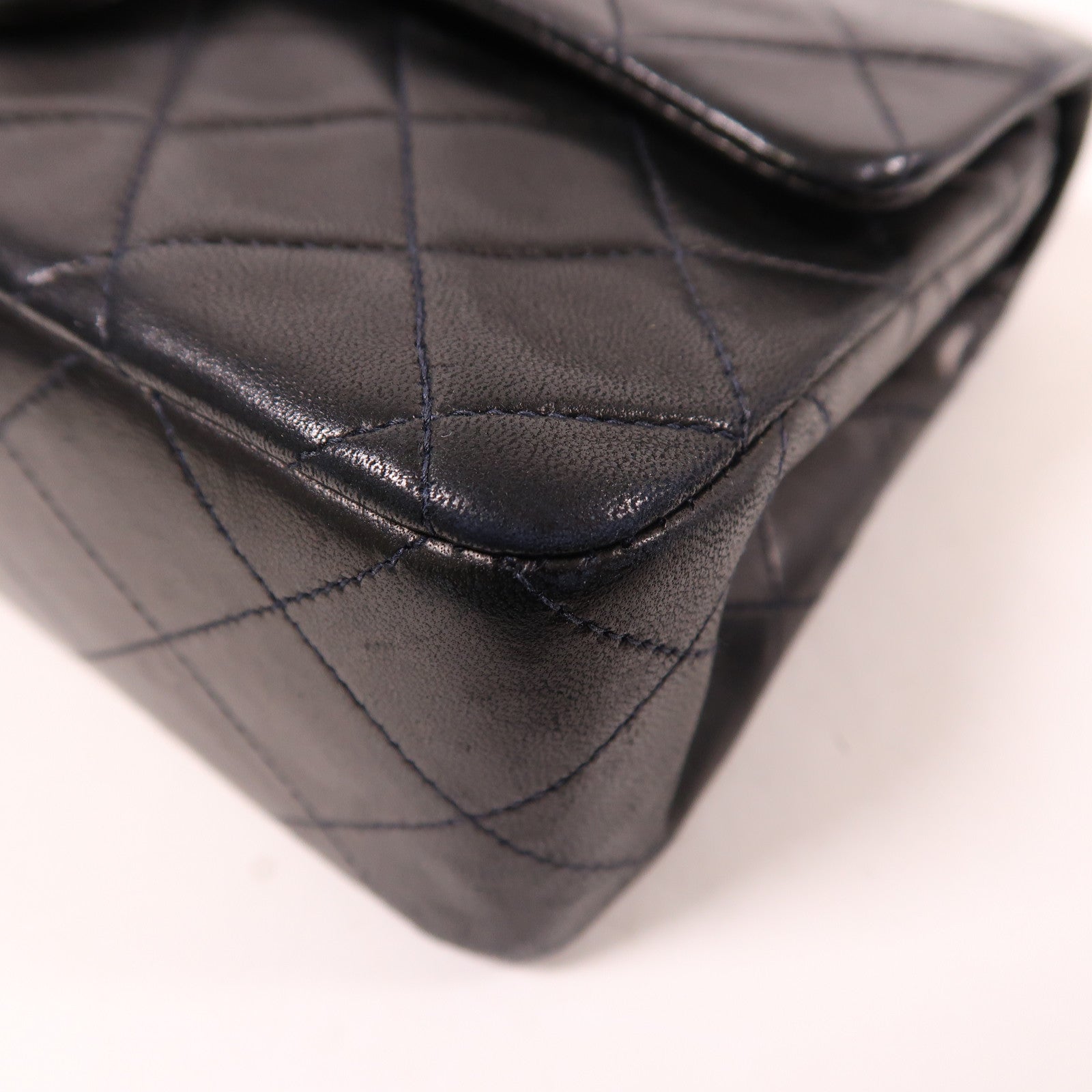 CHANEL 羊皮皮革Classic 23金扣鏈帶肩背袋