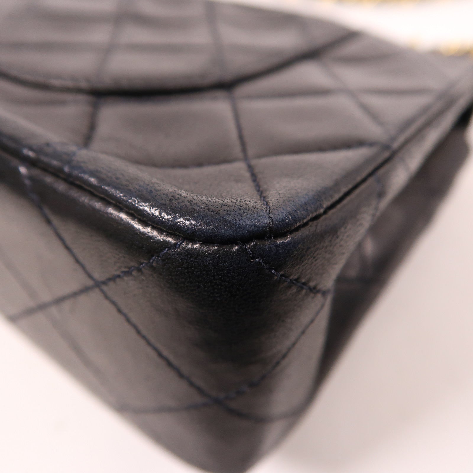 CHANEL 羊皮皮革Classic 23金扣鏈帶肩背袋