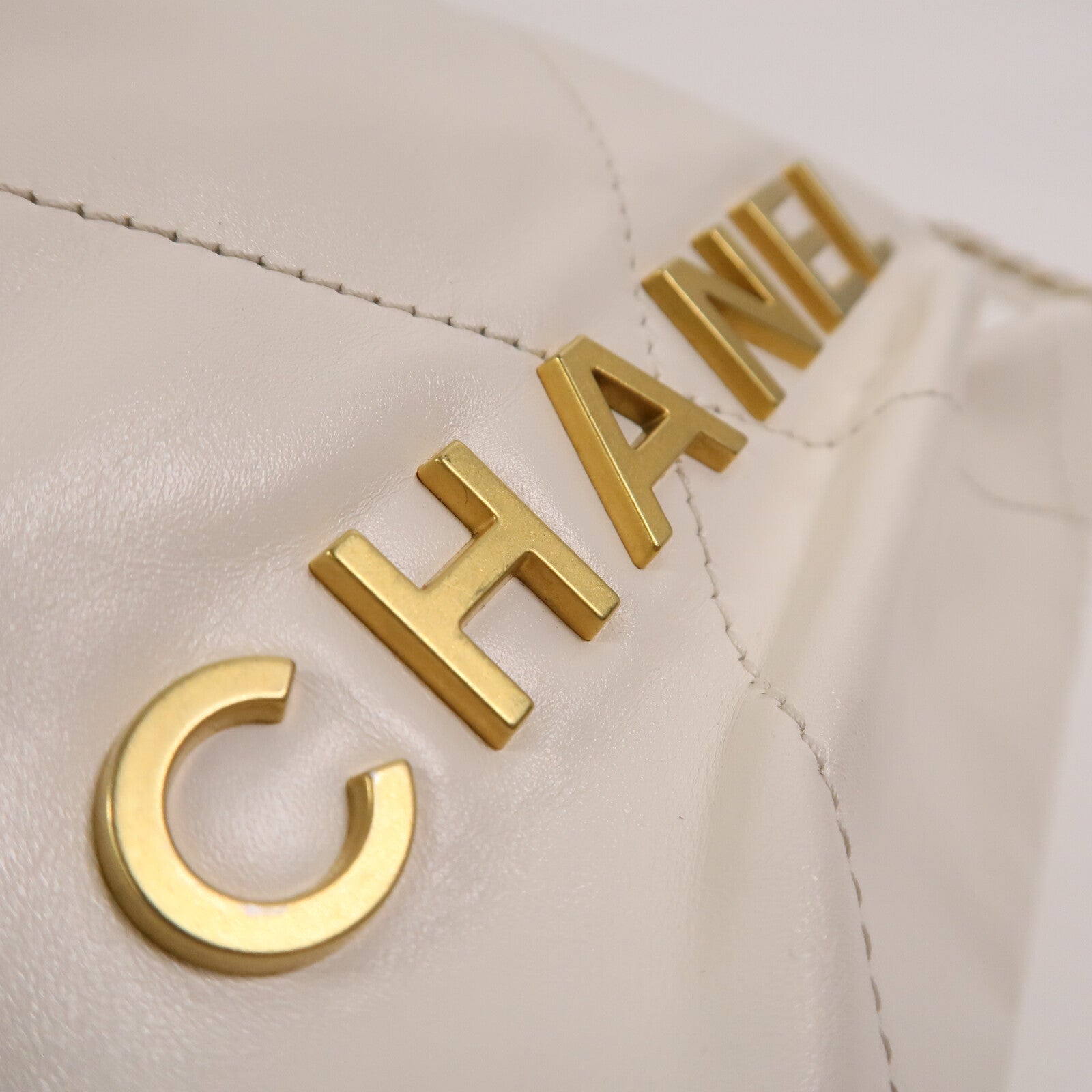 CHANEL 牛皮皮革Chanel 22 Mini手挽肩背兩用袋