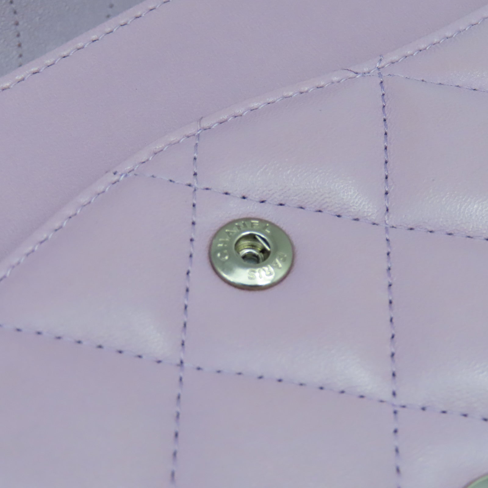 CHANEL 菱格羊皮皮革Classic Jumbo銀扣鏈帶肩背袋紫色